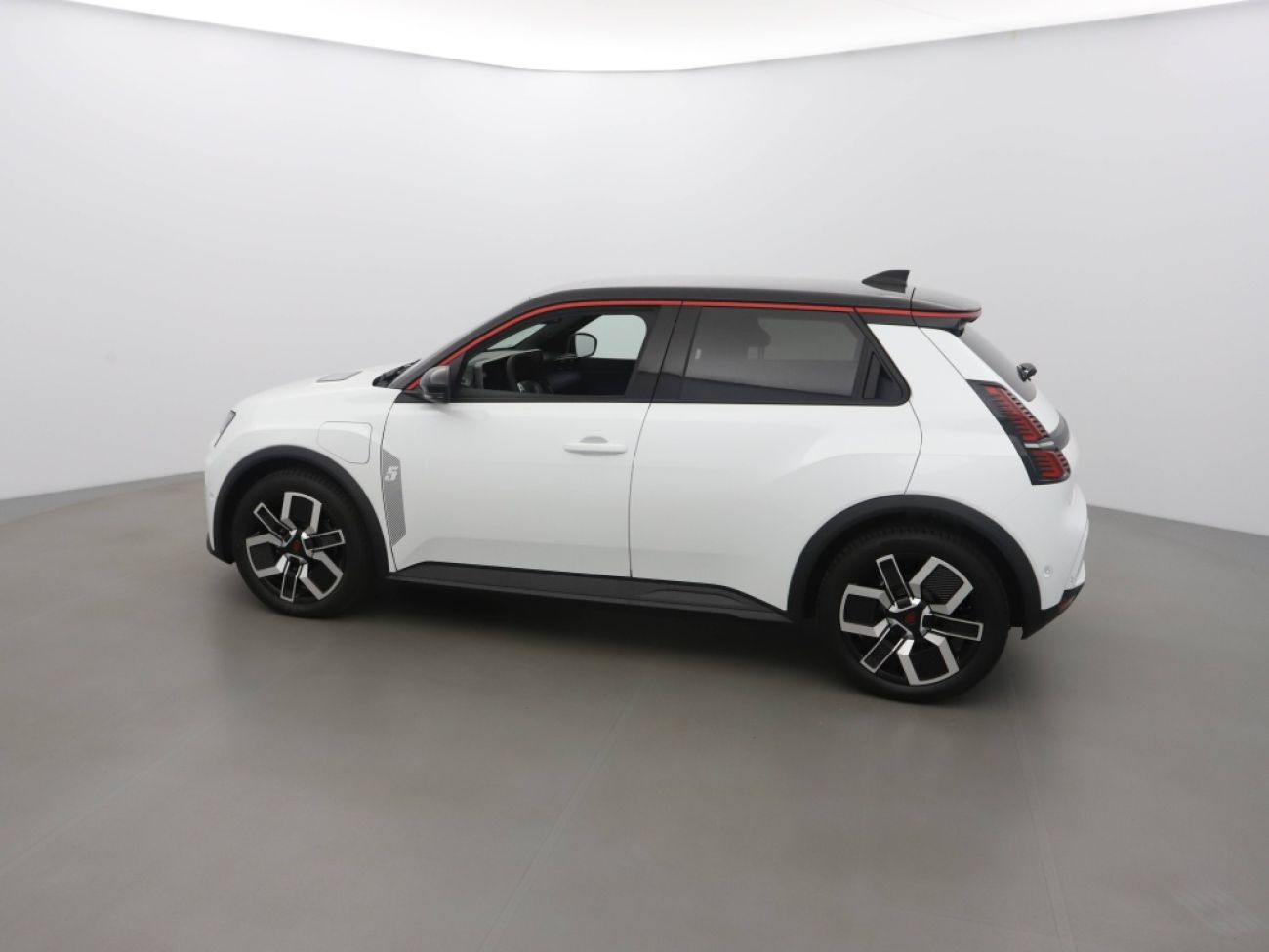 Mandataire RENAULT R5 E-TECH ELECTRIQUE 150CH TECHNO AUTONOMIE CONFORT