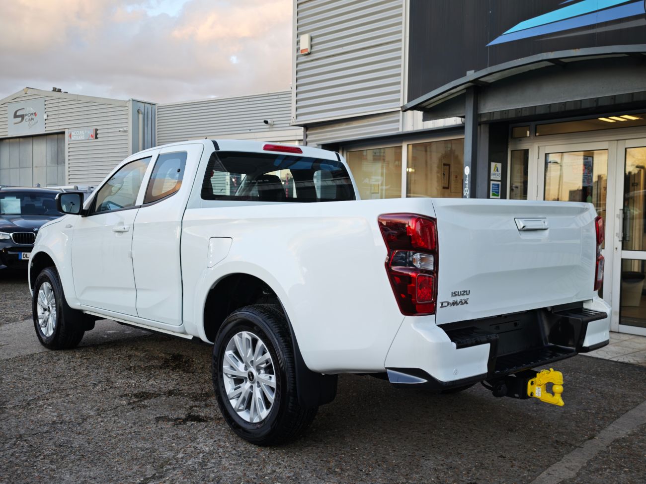 Mandataire ISUZU D MAX SPACE N60 BB+ A/T 4x4 MY2025 Euro6e