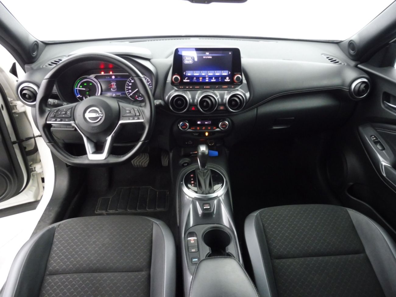 Mandataire NISSAN Juke 1.6 HYBRID 143CH N-CONNECTA