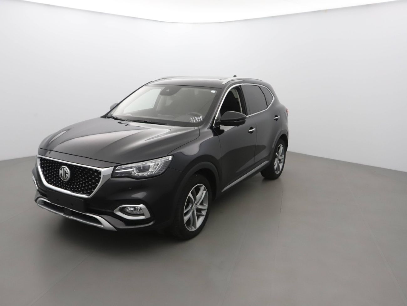 Mandataire MG HS 1.5 T-GDI 162 AT luxury