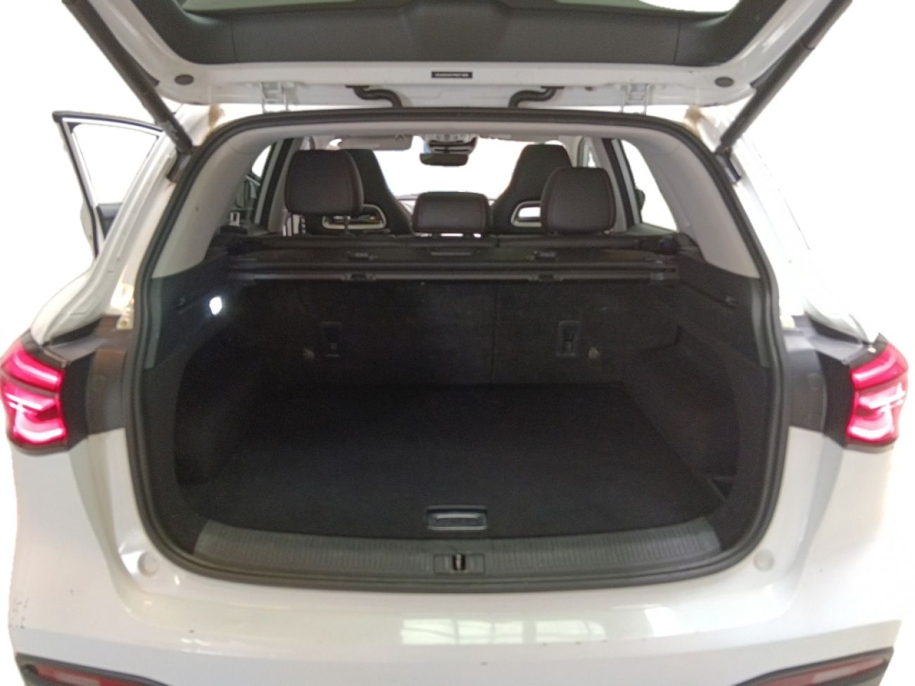 Mandataire MG HS 1.5 T-GDI 162 AT luxury