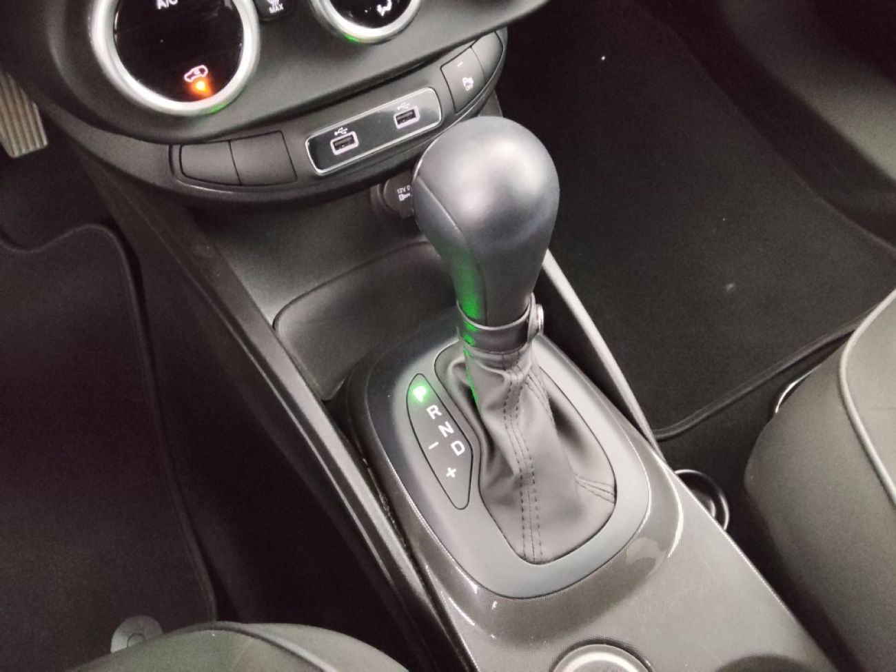 Mandataire FIAT 500X 1.5 FIREFLY TURBO 130CH S/S HYBRID PACK CONFORT DCT7
