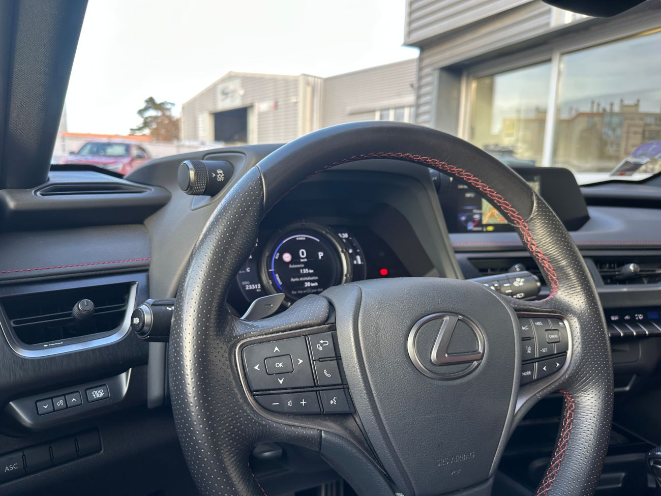 Mandataire LEXUS UX 250h 2WD F SPORT