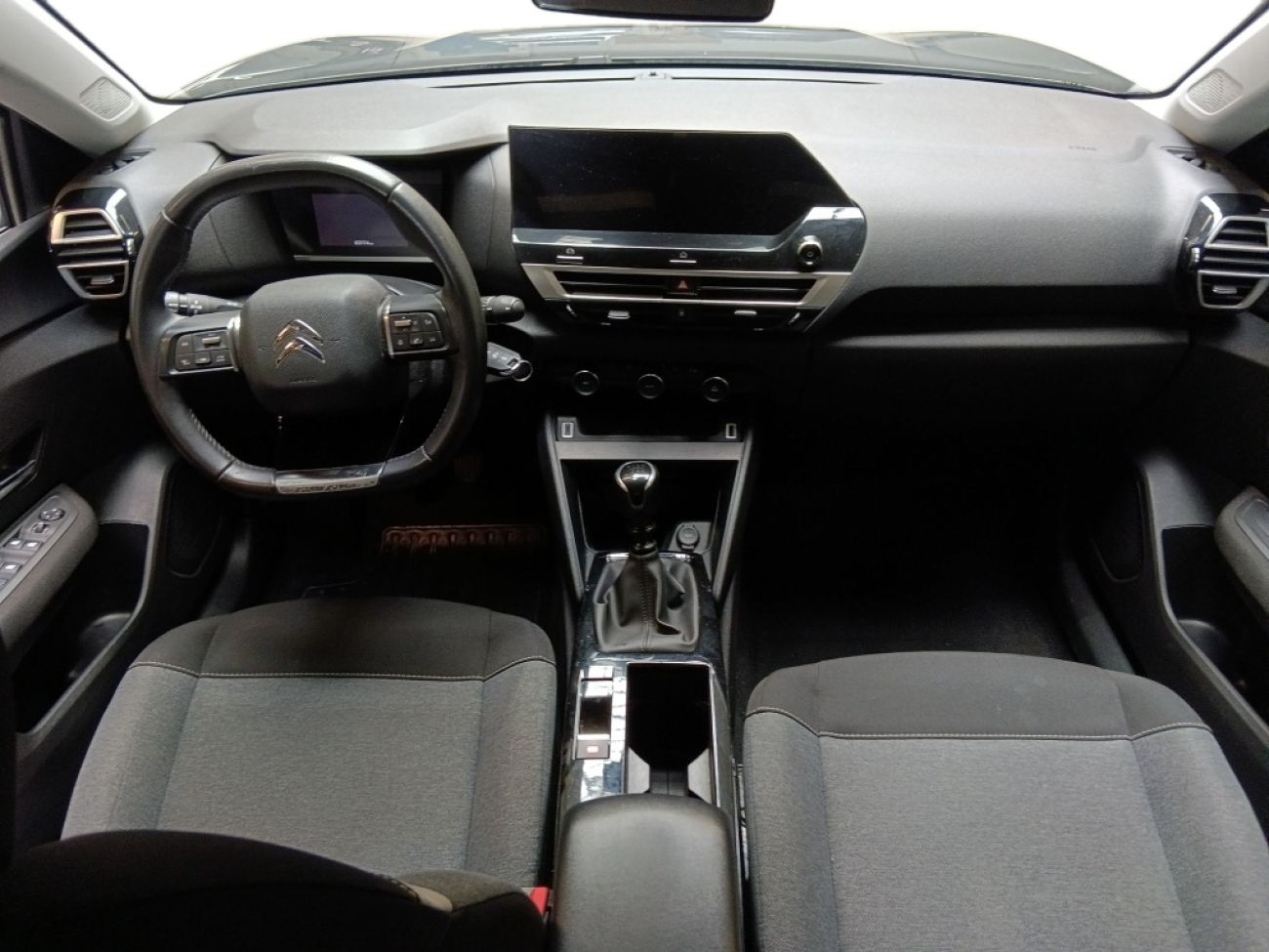 Mandataire Citroën C4 X 1.2 PURETECH 100 FEEL