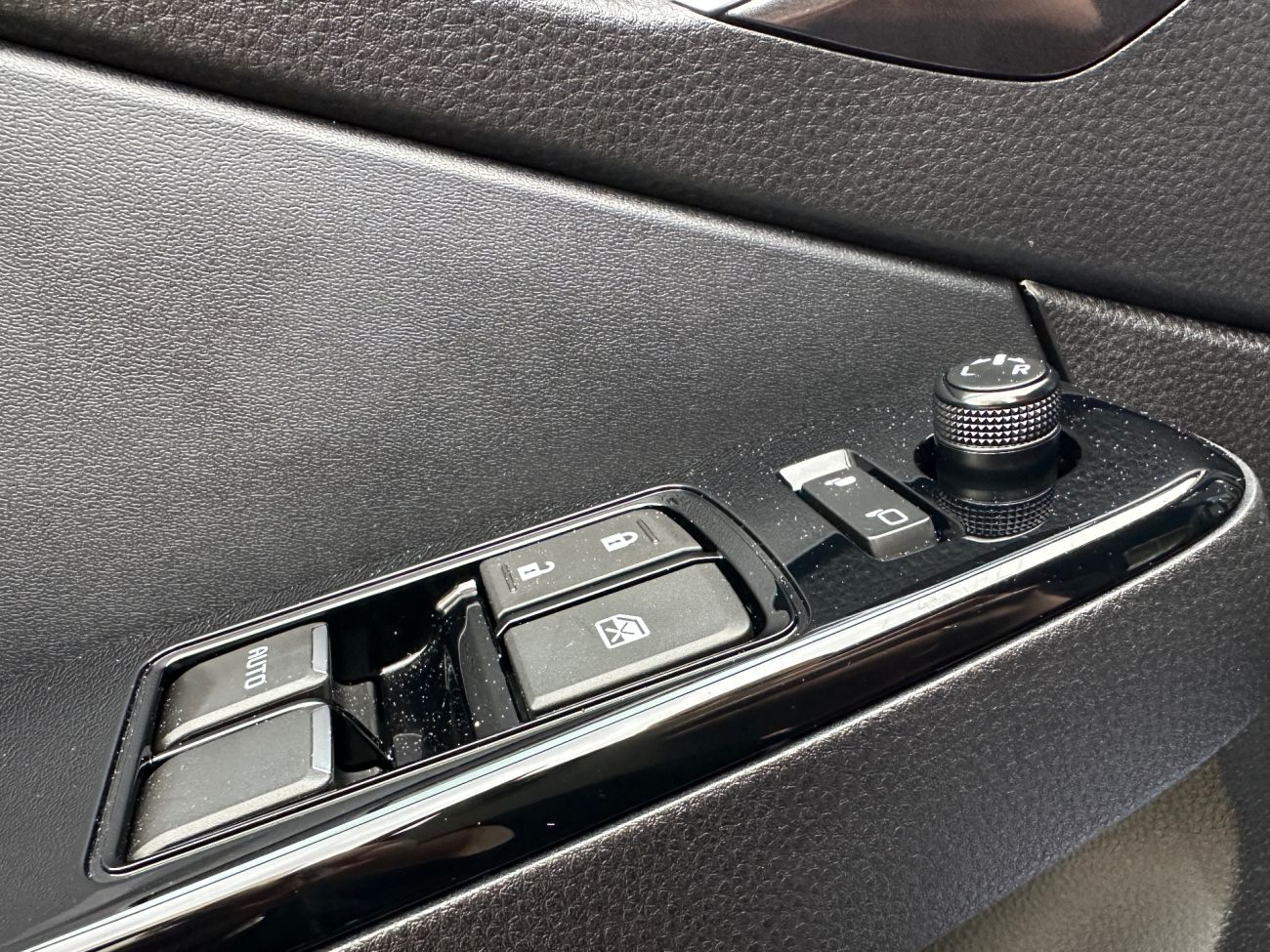 Mandataire ISUZU D-MAX SPACE N60 NITRO SPORT 4X4 AT