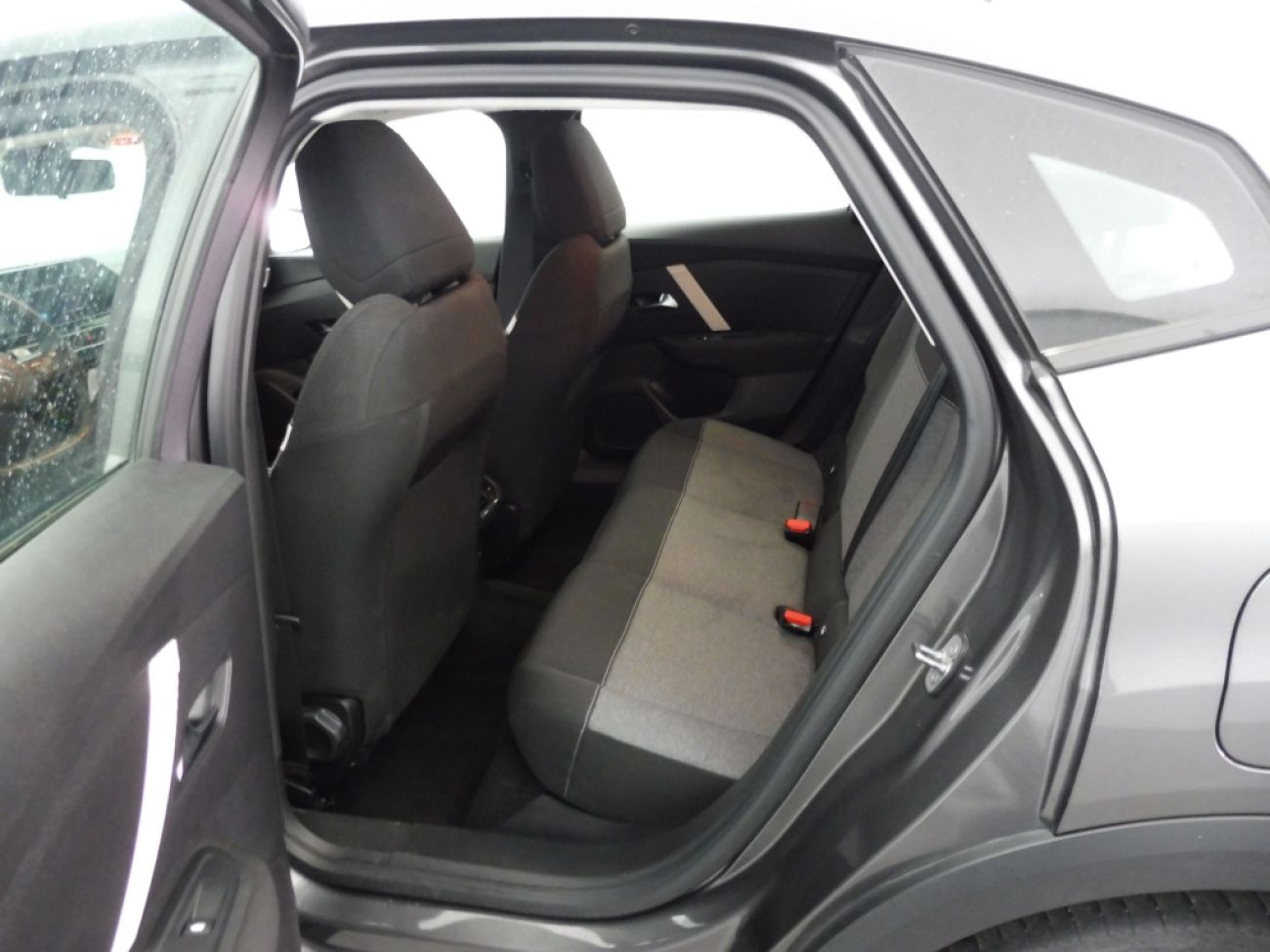 Mandataire Citroën C4 X 1.2 PURETECH 100 FEEL