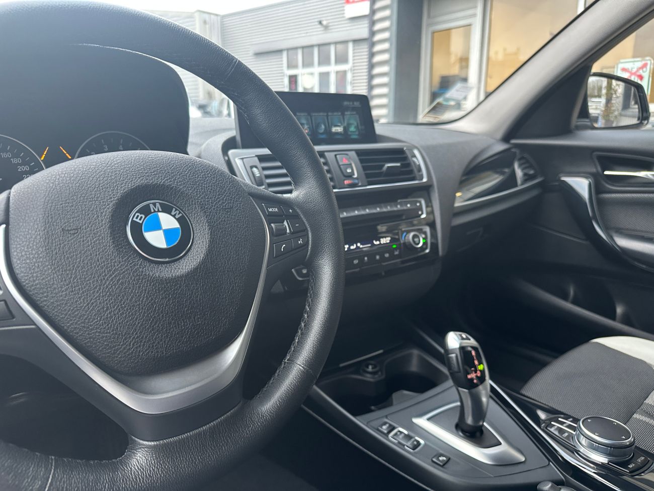 Mandataire BMW SERIE 1 F20 LCI 118i 136 ch Urban Chic A