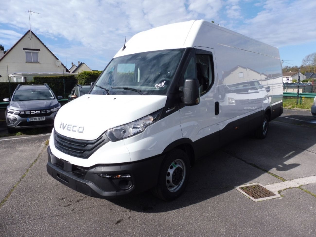 Mandataire IVECO Daily 35S18 3.0 V16 HI-MATIC H2 180CV