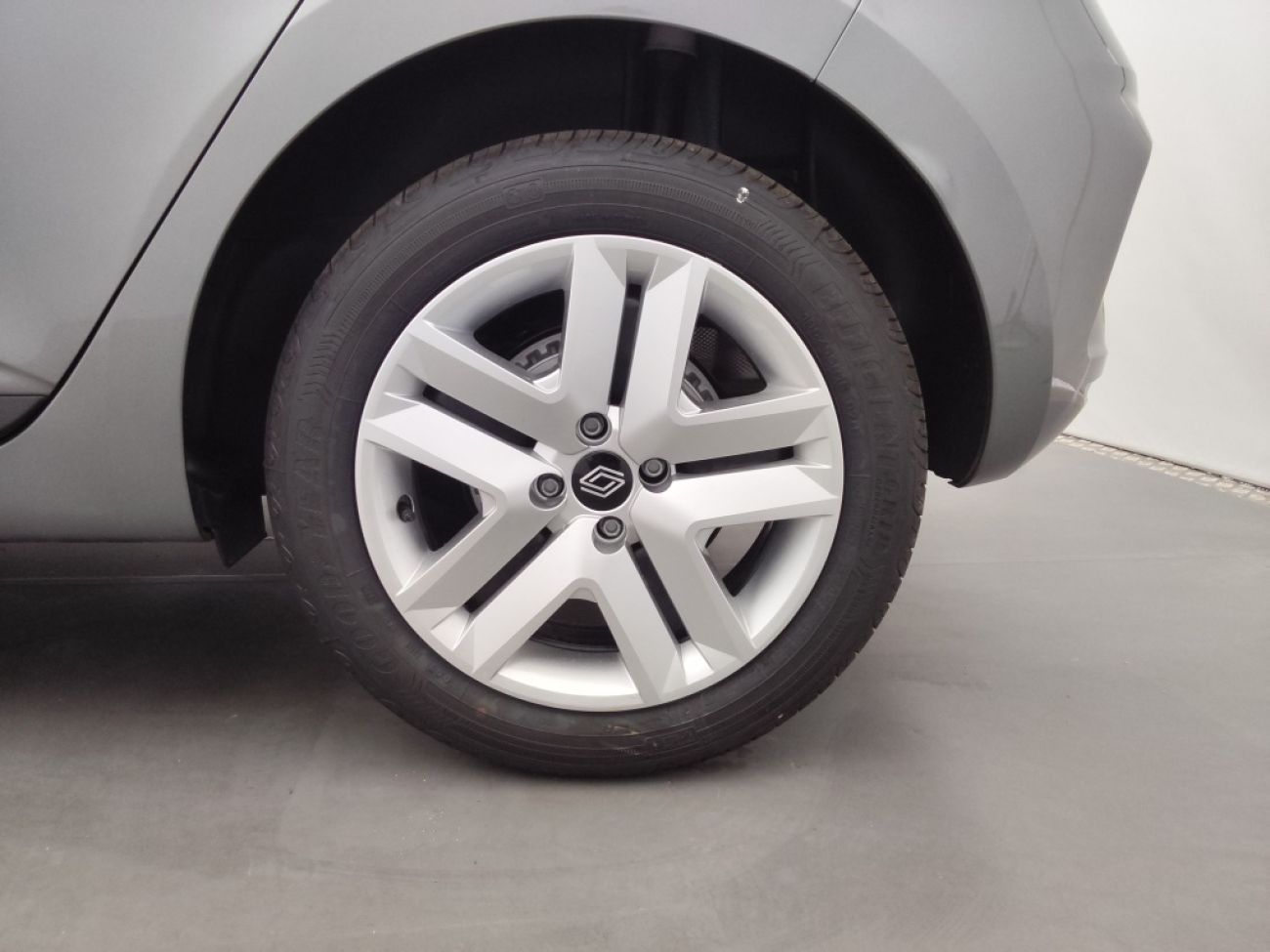 Mandataire RENAULT Clio 1.5 DCI 100CH EVOLUTION - 25