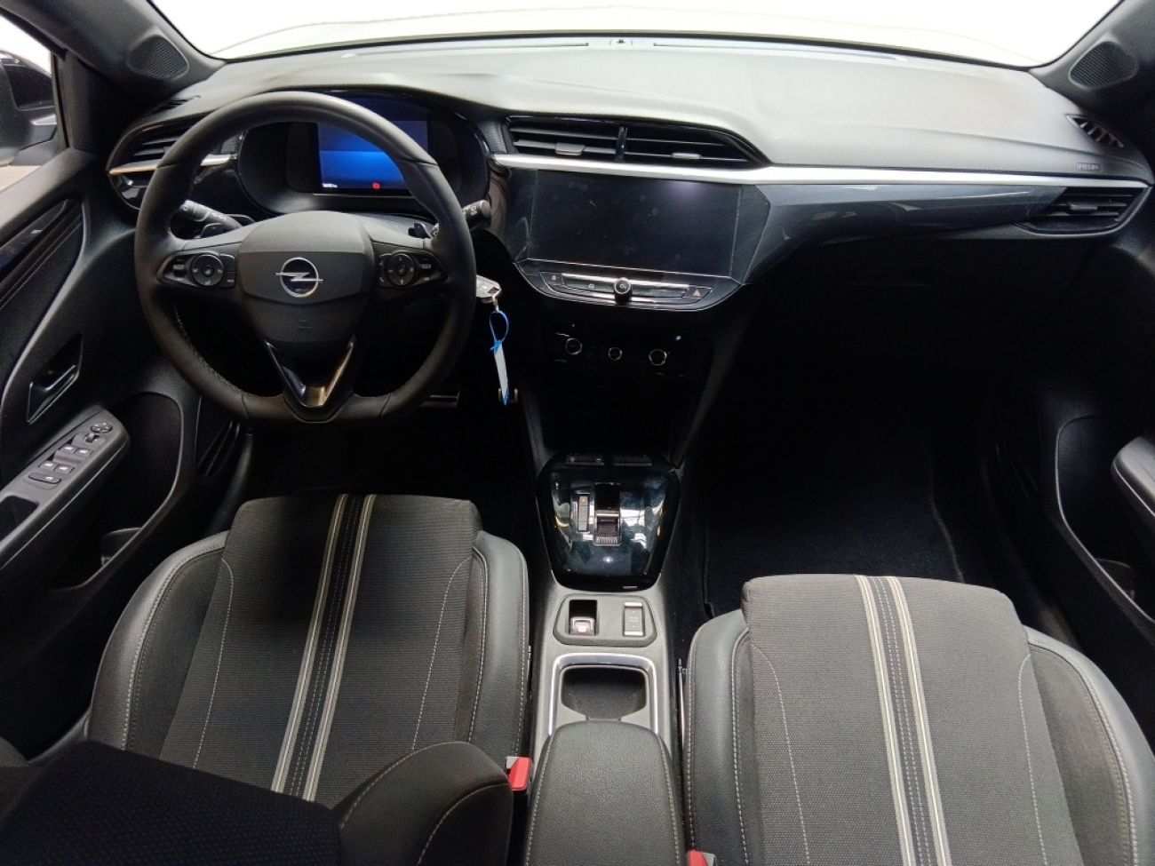 Mandataire Opel Corsa 1.2T 100 ATgs