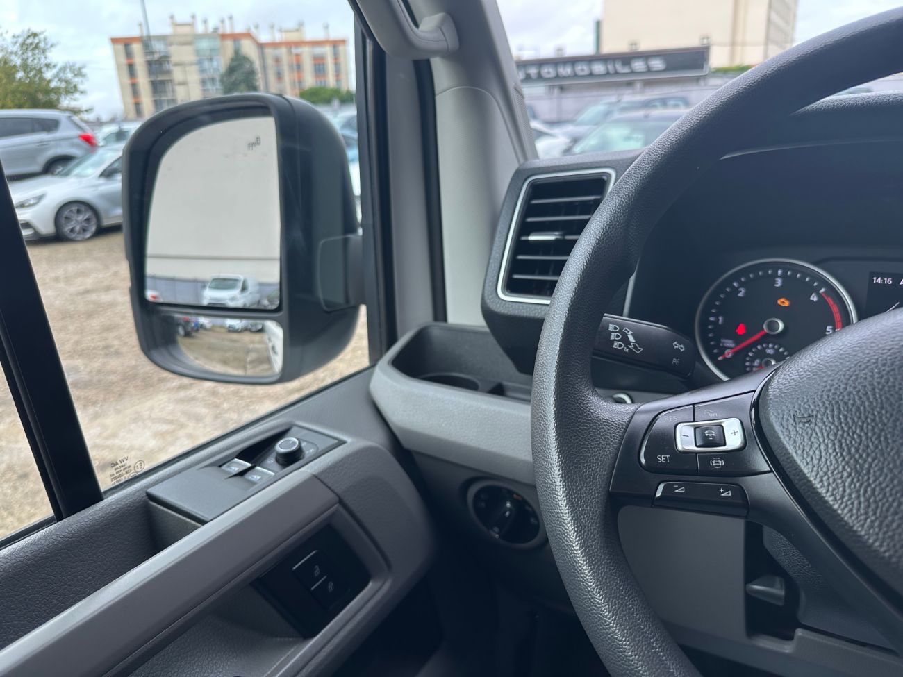 Mandataire VOLKSWAGEN CRAFTER VAN PROPULSION RJ 35 L4H3 2.0 TDI 177 CH BVA BUSINESS LINE ROUES JUMELEES