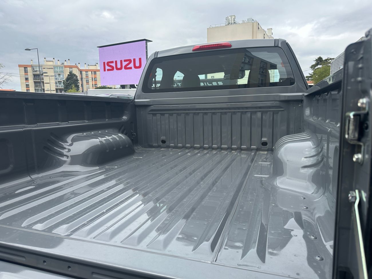 Mandataire ISUZU D-MAX SPACE NITRO SPORT 2.2 A/T 4x4 MY2026 Euro6e-bis