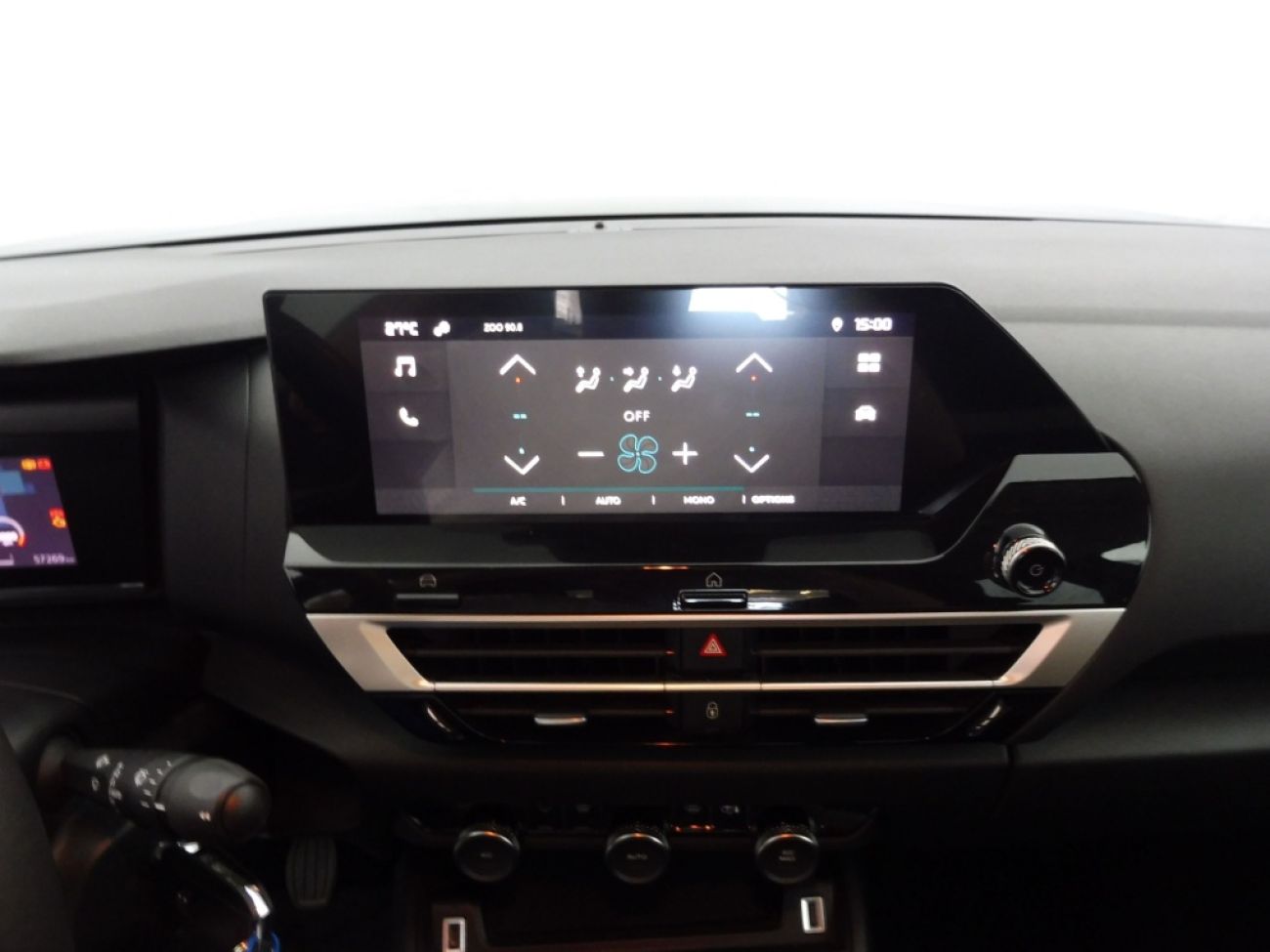 Mandataire Citroën C4 X 1.2 PURETECH 100 FEEL