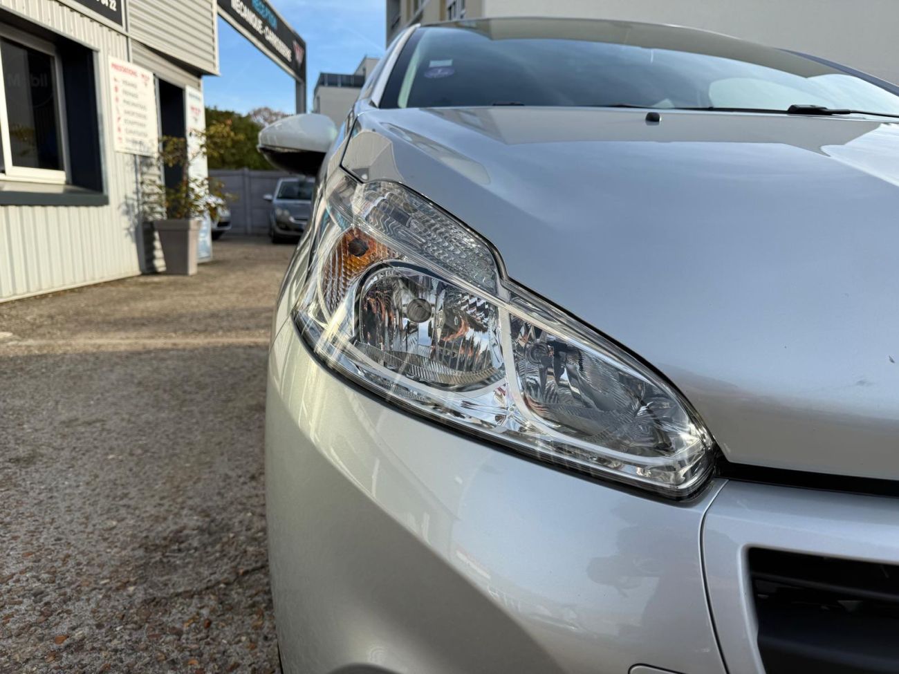 Mandataire PEUGEOT 208 1.2 PureTech 68ch BVM5 Like