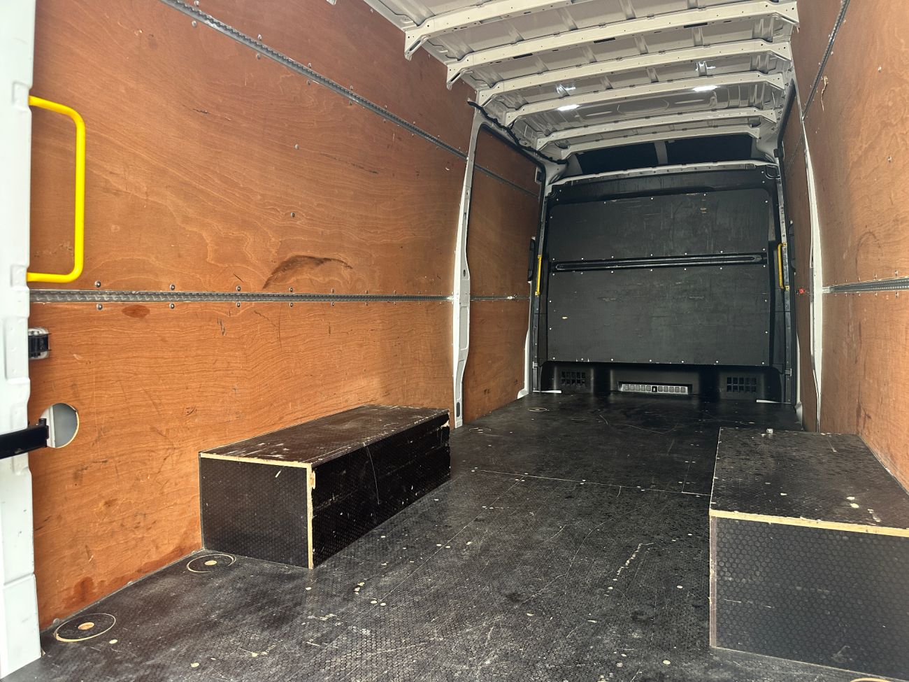 Mandataire VOLKSWAGEN CRAFTER VAN PROPULSION RJ 35 L4H3 2.0 TDI 177 CH BVA BUSINESS LINE ROUES JUMELEES