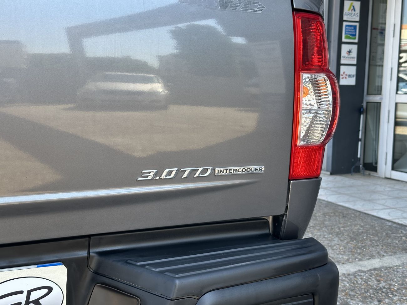 Mandataire ISUZU D-MAX 3.0 4WD CREW CAB LS