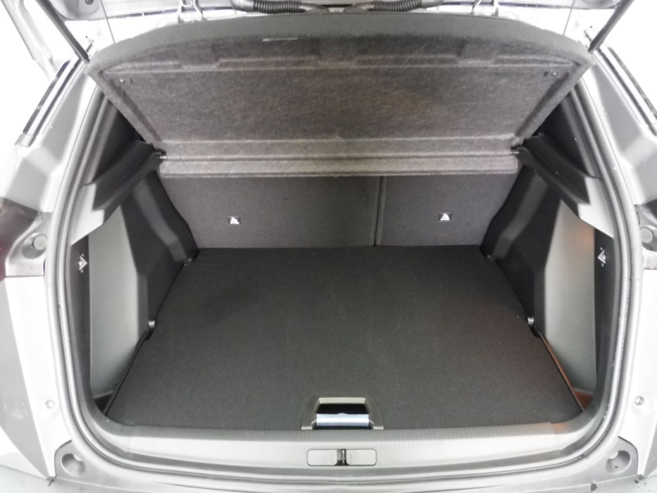 Mandataire PEUGEOT 2008 1.2 HYBRID 145CH ALLURE E-DCS6