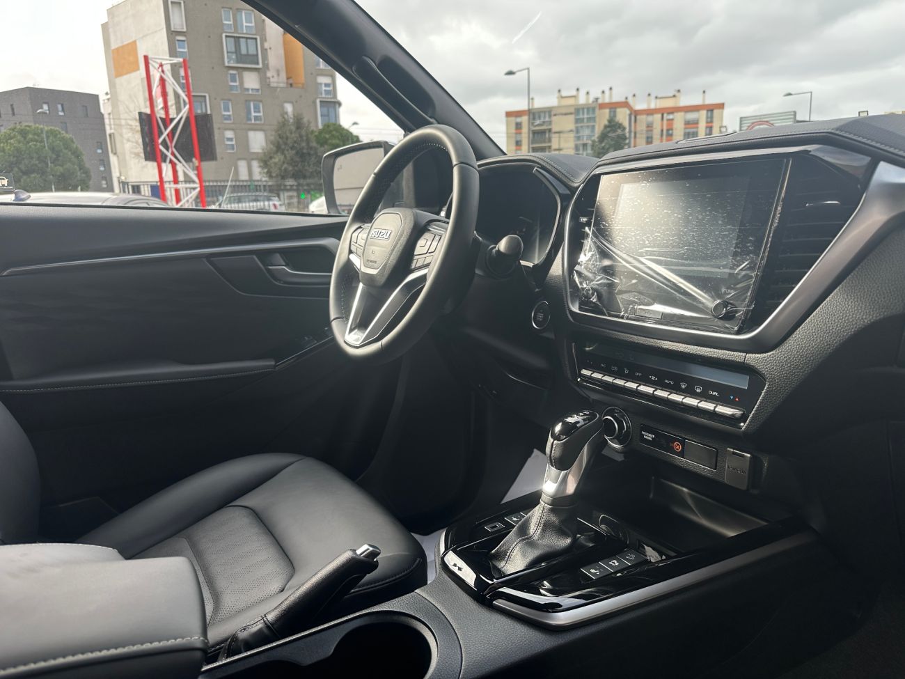 Mandataire ISUZU D-MAX N60 SPACE CAB 1.9 164 CH 4X4 BVA F+ 2P