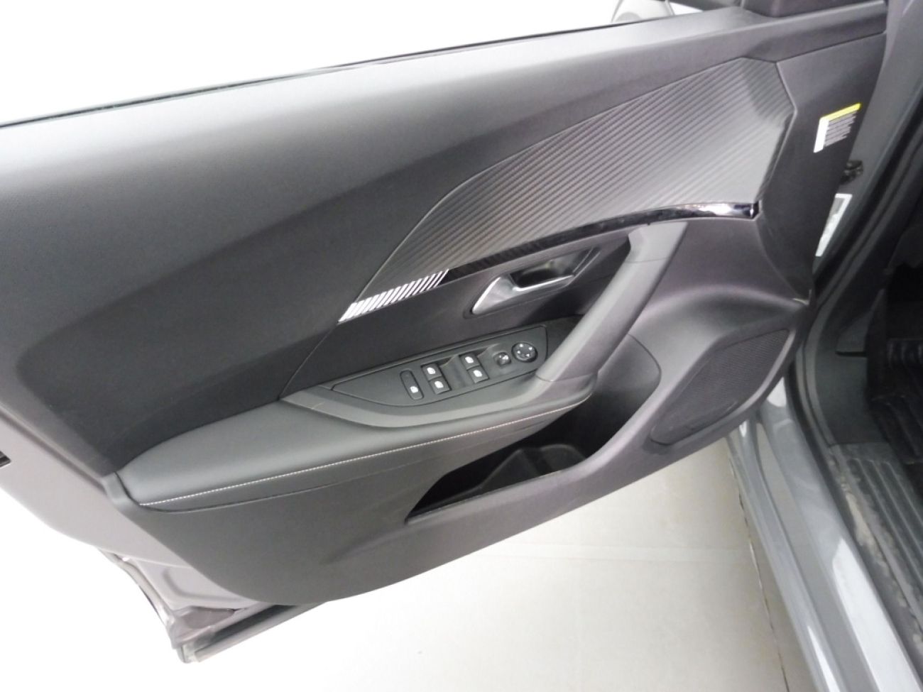 Mandataire PEUGEOT 2008 1.2 PURETECH 130CH S&S ALLURE EAT8