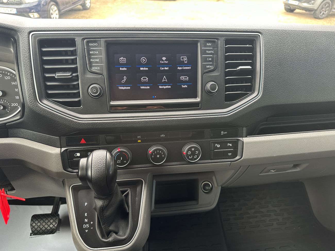 Mandataire VOLKSWAGEN CRAFTER VAN PROPULSION RJ 35 L4H3 2.0 TDI 177 CH BVA BUSINESS LINE ROUES JUMELEES