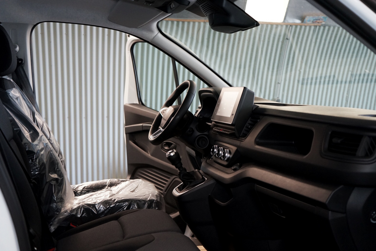 Mandataire RENAULT TRAFIC FOURGON FGN L2H1 3T BLUE DCI 150 GSR2 ADVANCE