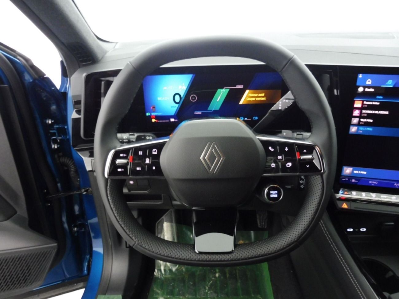 Mandataire RENAULT Austral 1.2 E-TECH FULL HYBRID 200CH TECHNO - 25