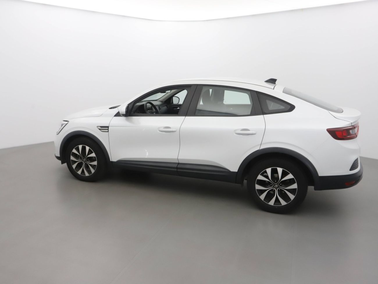 Mandataire RENAULT Arkana 1.6 E-TECH 145 HEVequilibre
