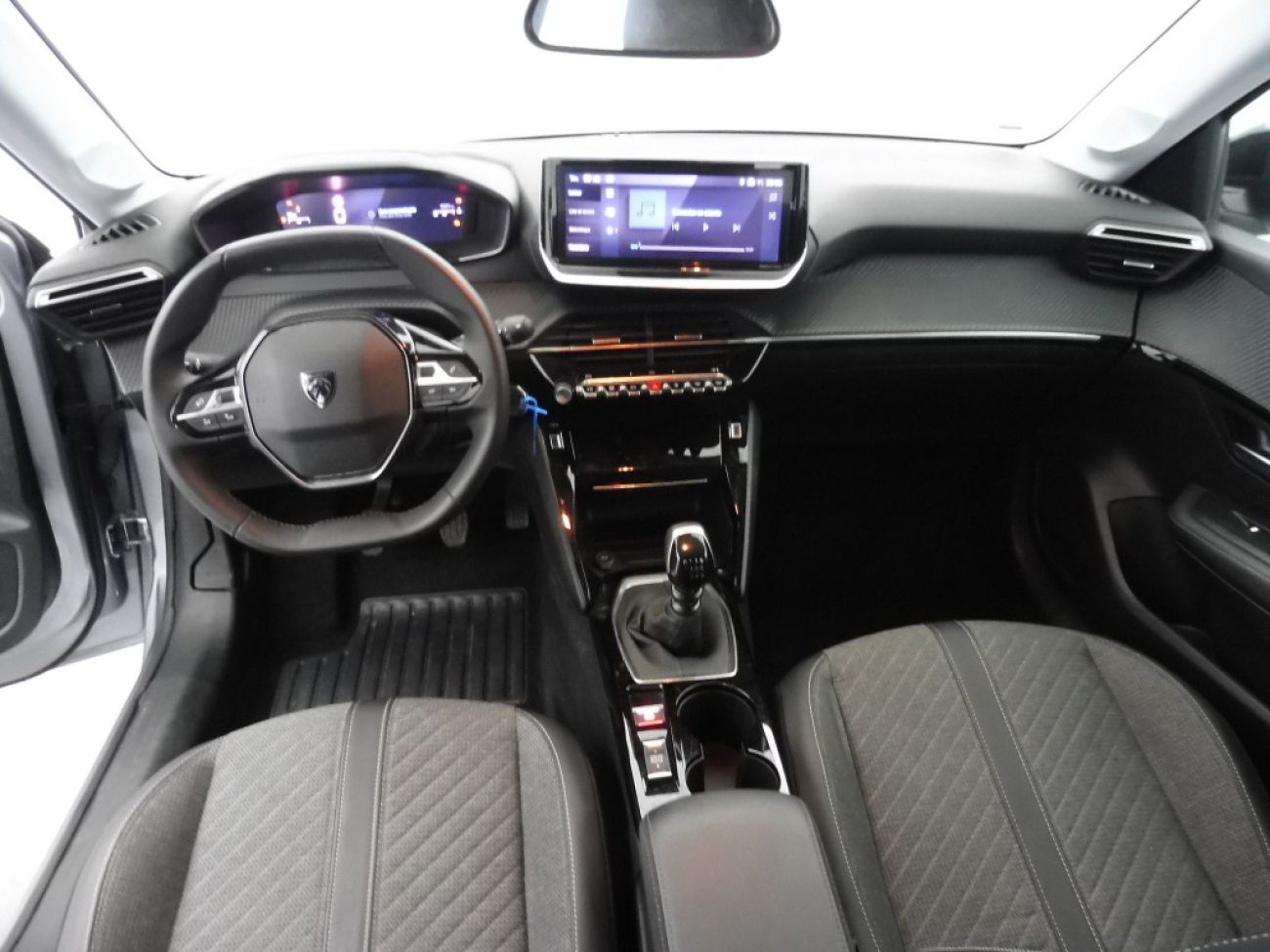 Mandataire PEUGEOT 208 1.2 100CH S&S ALLURE