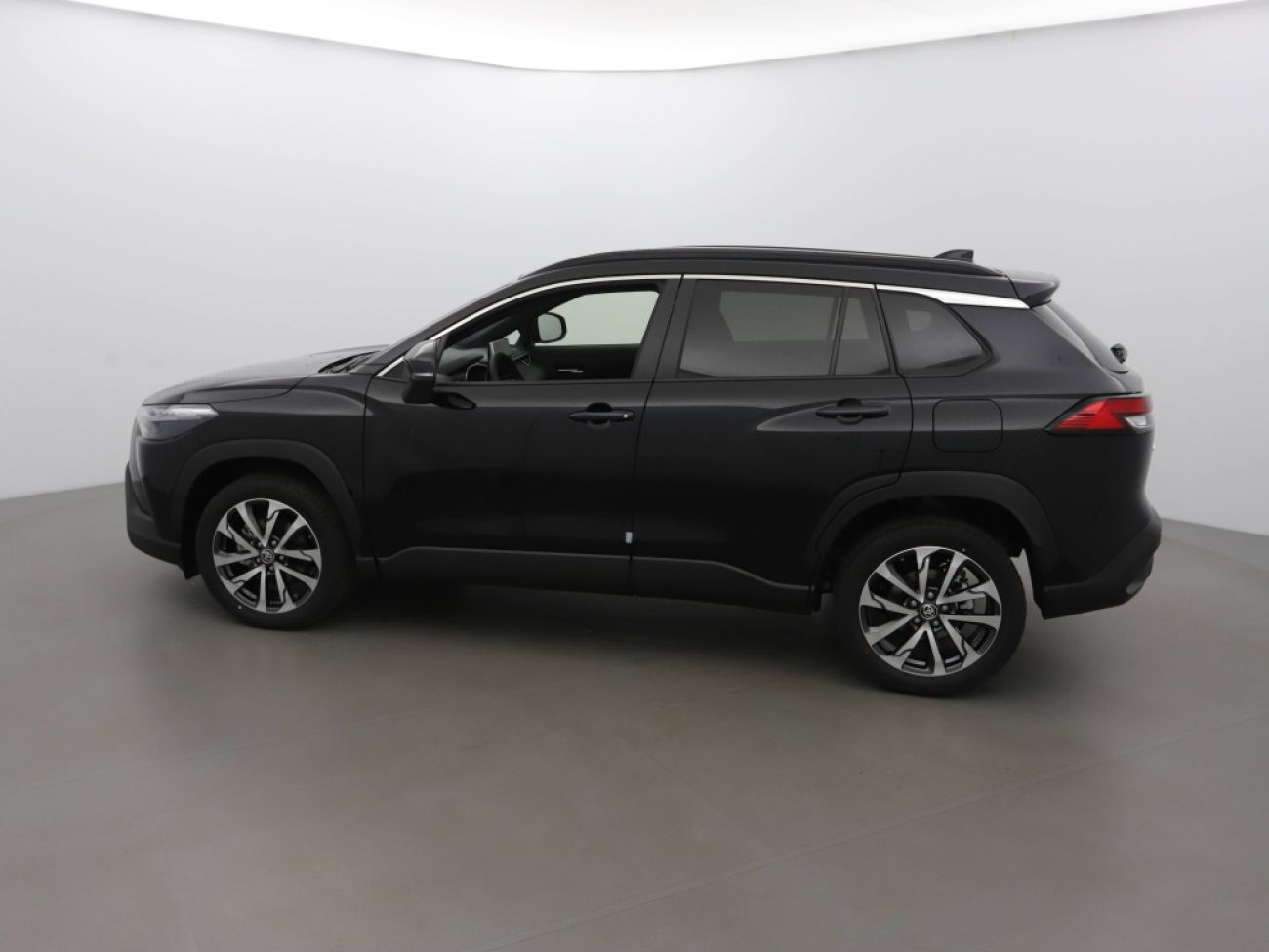 Mandataire TOYOTA COROLLA CROSS ACTIVE DRIVE 1.8 VVTI HYBRID 140