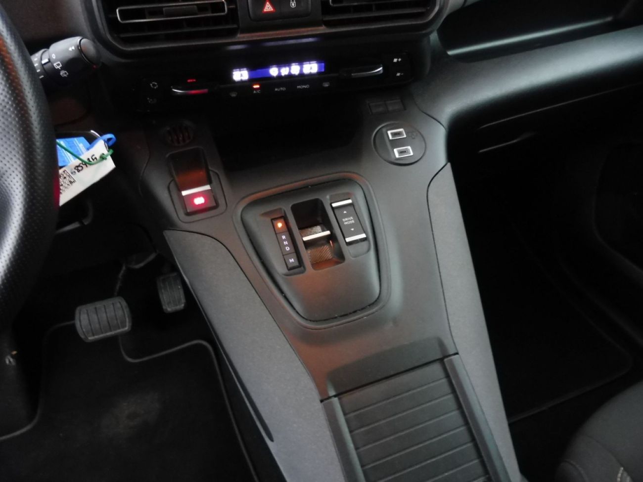 Mandataire PEUGEOT Rifter TAILLE XL - 1.5 BLUEHDI 130CH S&S GT EAT8 7 PLACES