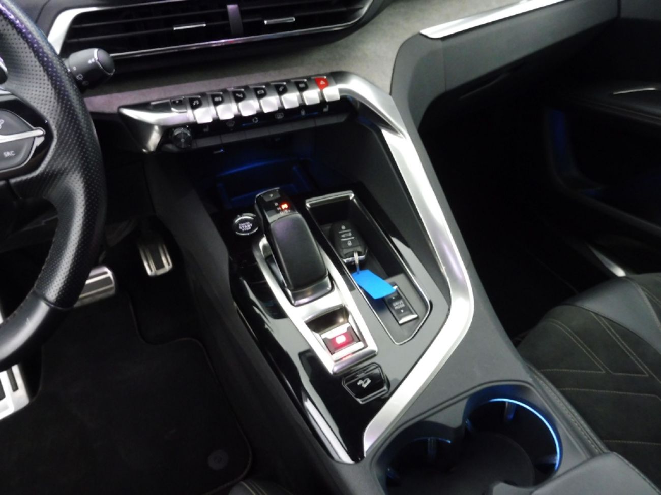 Mandataire PEUGEOT 3008 PLUG-IN HYBRID4 300CH GT PACK E-EAT8