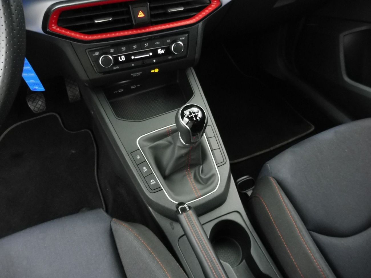 Mandataire Seat IBIZA 1.0 TSI 95CH FR