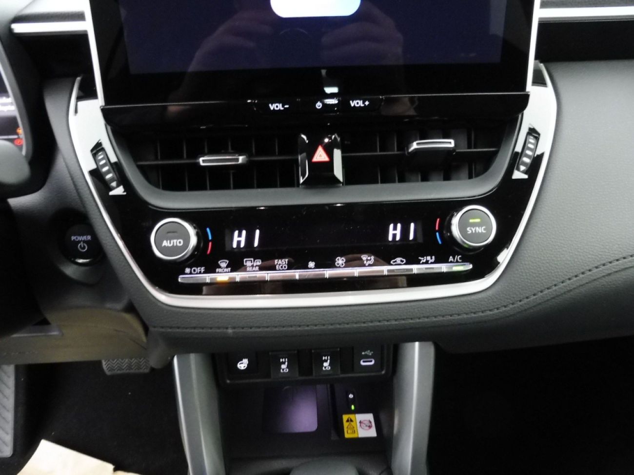 Mandataire TOYOTA COROLLA CROSS ACTIVE DRIVE 1.8 VVTI HYBRID 140