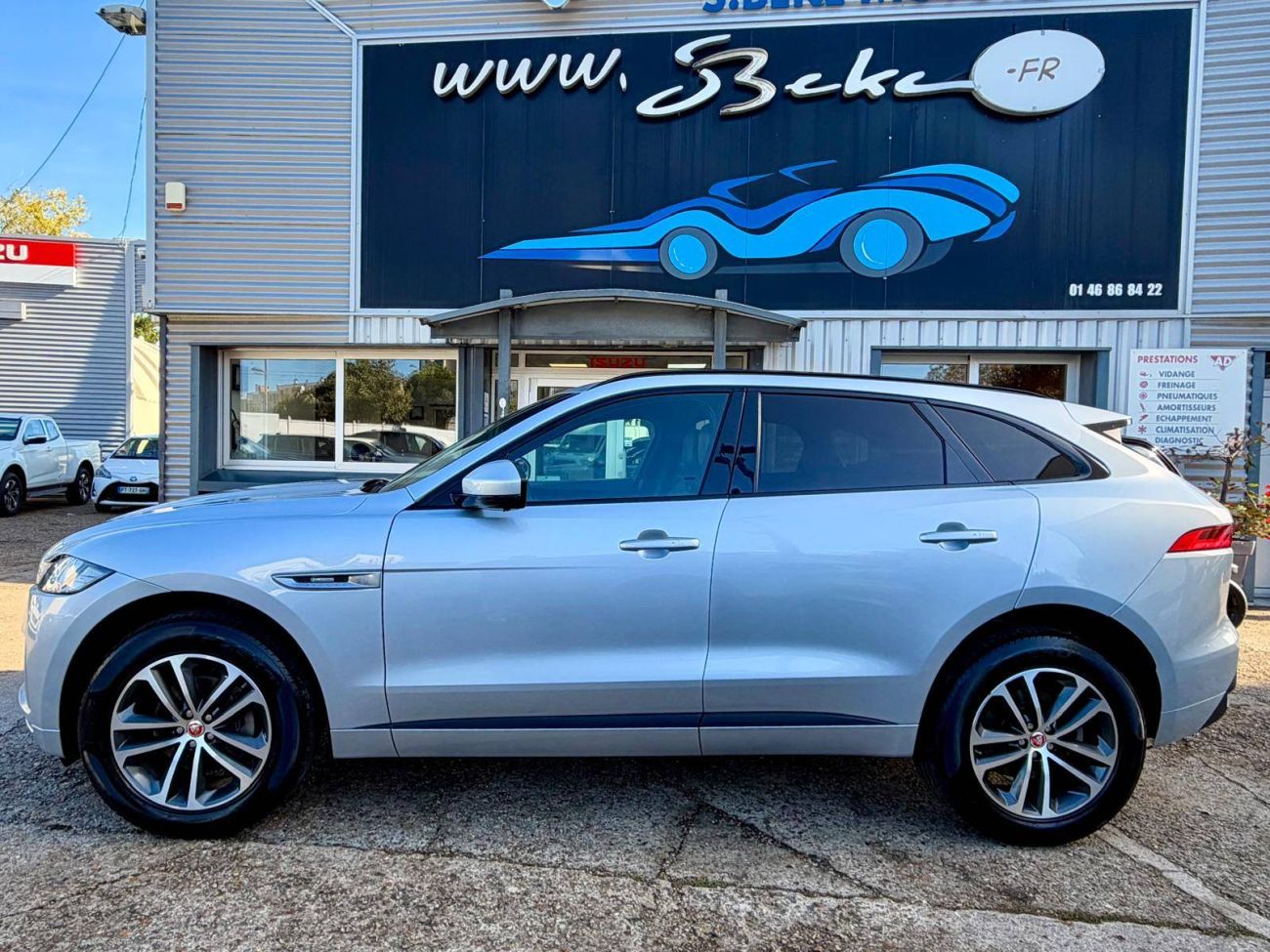 Mandataire JAGUAR F-PACE 2.0 D - 180 ch AWD BVA8 R-Sport
