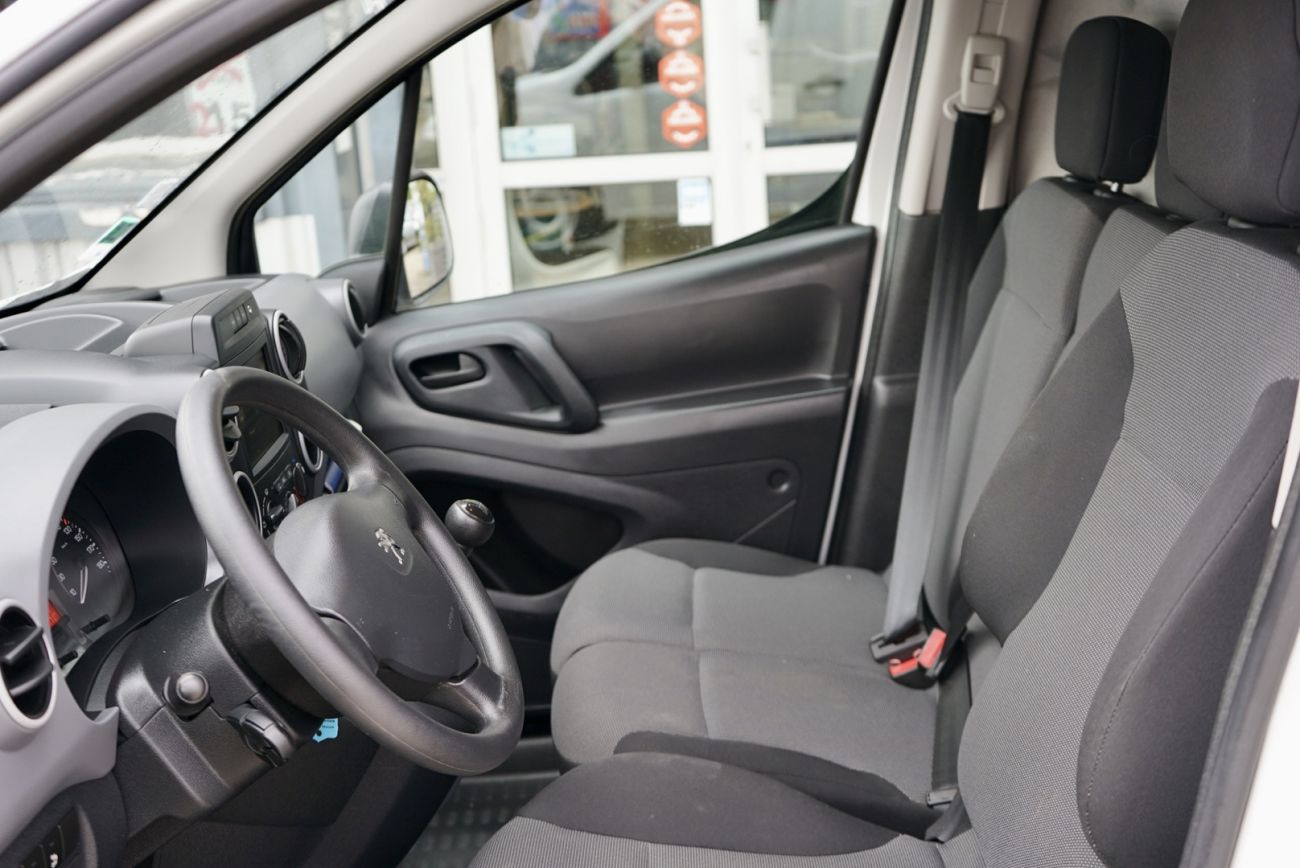 Mandataire PEUGEOT PARTNER FOURGON STANDARD 1.6 BLUEHDI 75 BVM5 PREMIUM PACK
