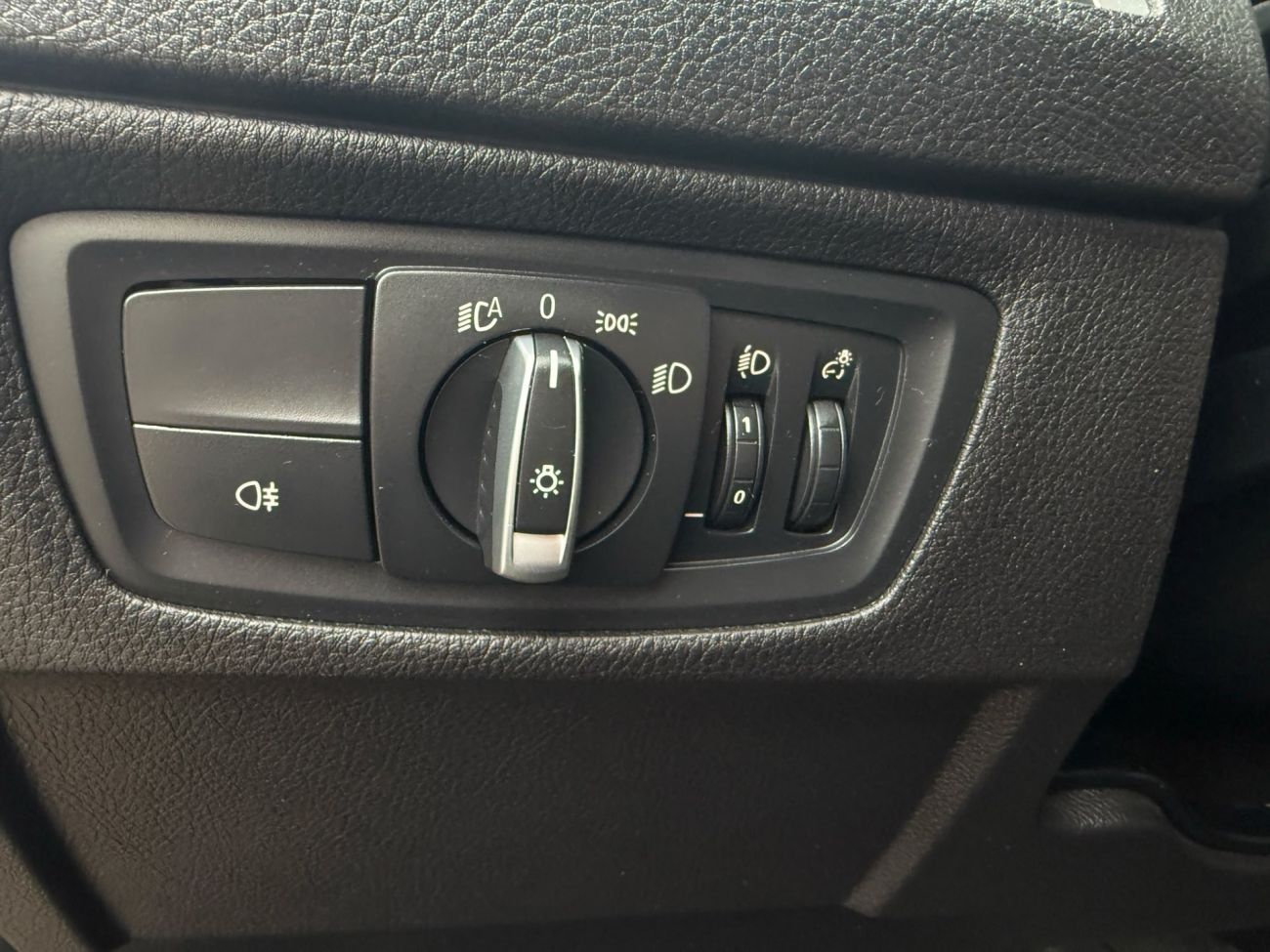 Mandataire BMW SERIE 1 F20 LCI2 118i 136 ch BVA8 Lounge