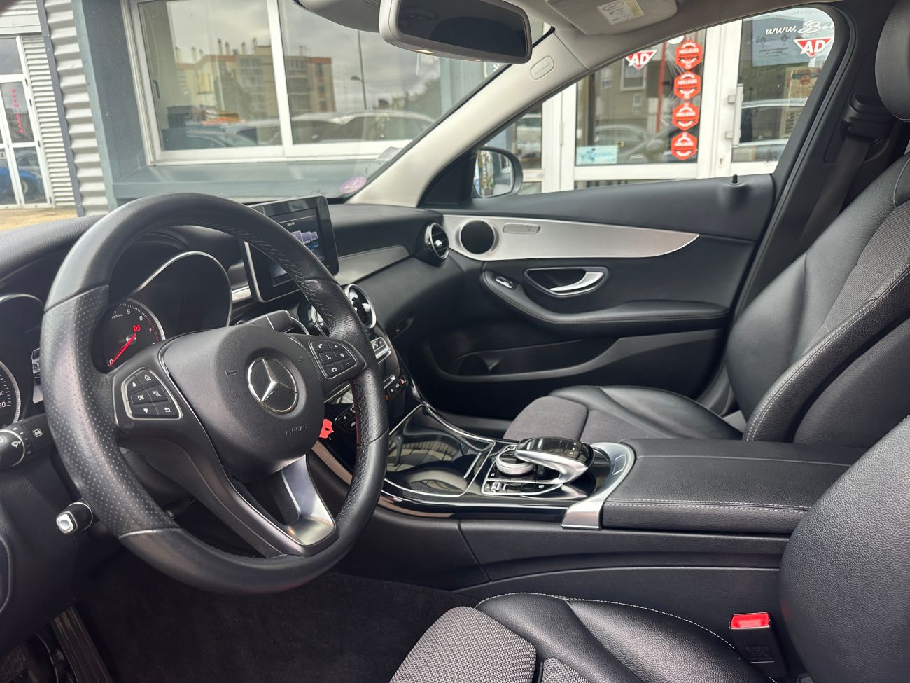 Mandataire MERCEDES CLASSE C 200 9G-Tronic Avantgarde