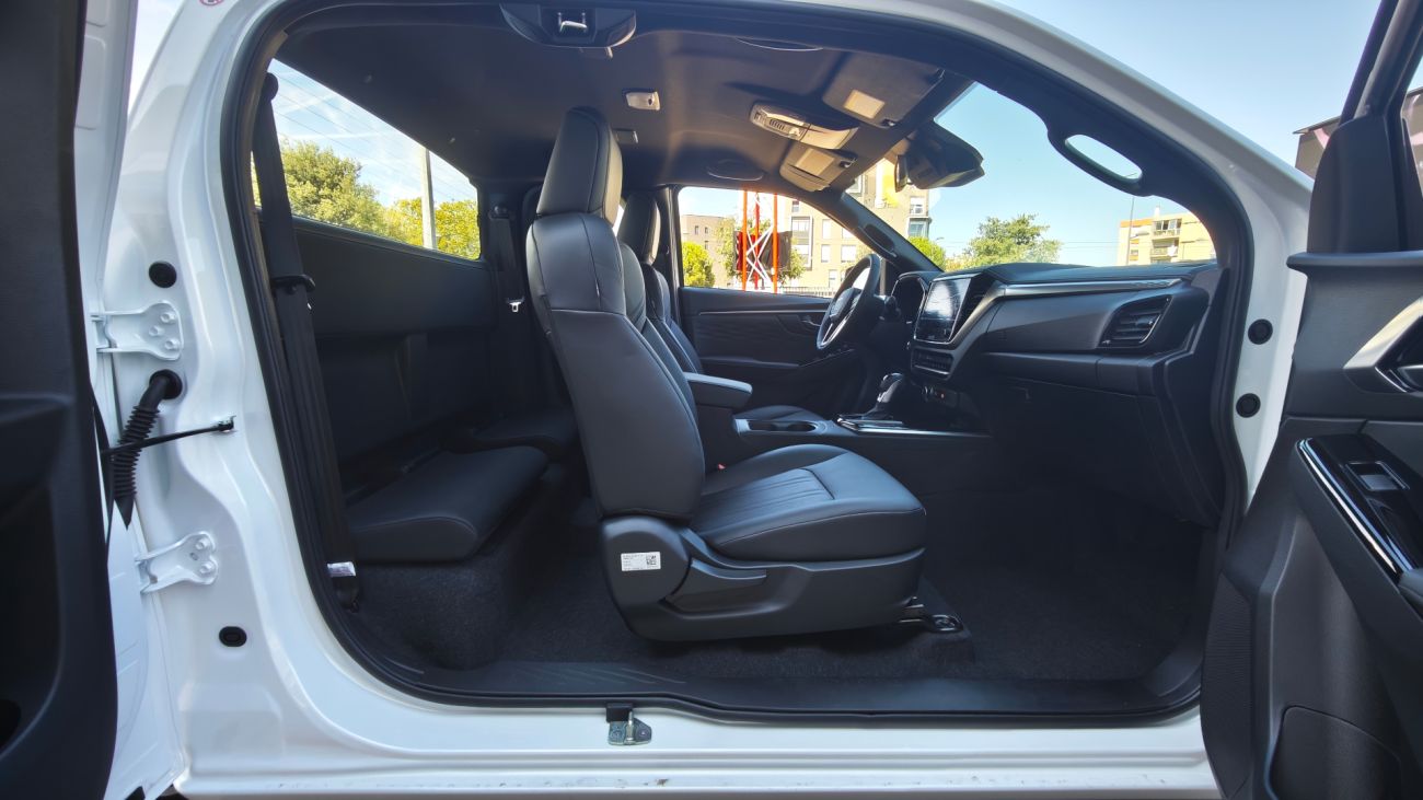 Mandataire ISUZU D-MAX NOUVEAU  2.2L SPACE PRESTIGE