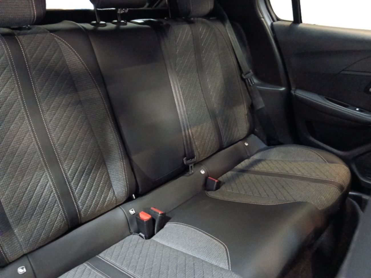 Mandataire PEUGEOT 208 1.2 100CH S&S ALLURE
