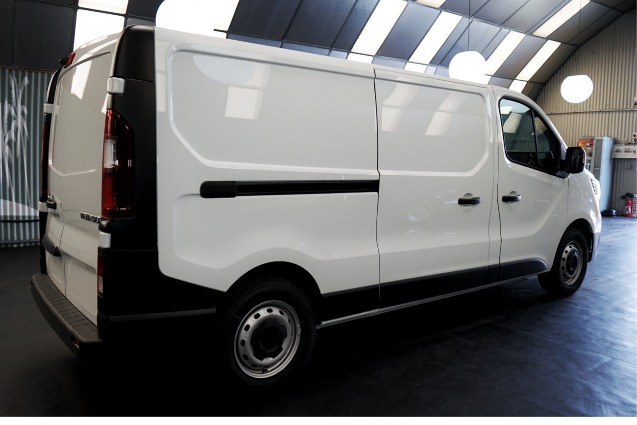 Mandataire RENAULT TRAFIC FOURGON FGN L2H1 3T BLUE DCI 150 GSR2 ADVANCE