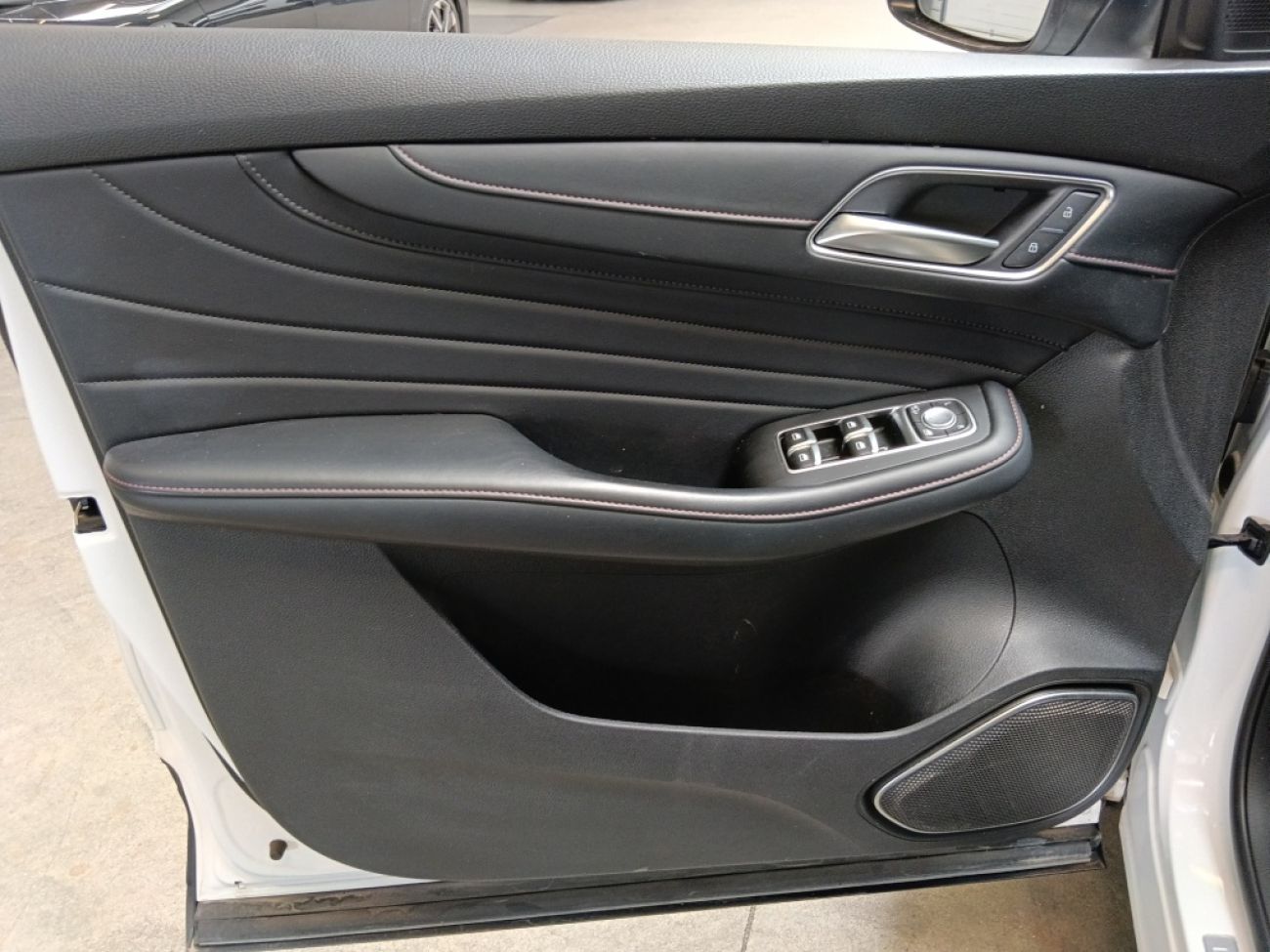 Mandataire MG HS 1.5 T-GDI 162 AT luxury