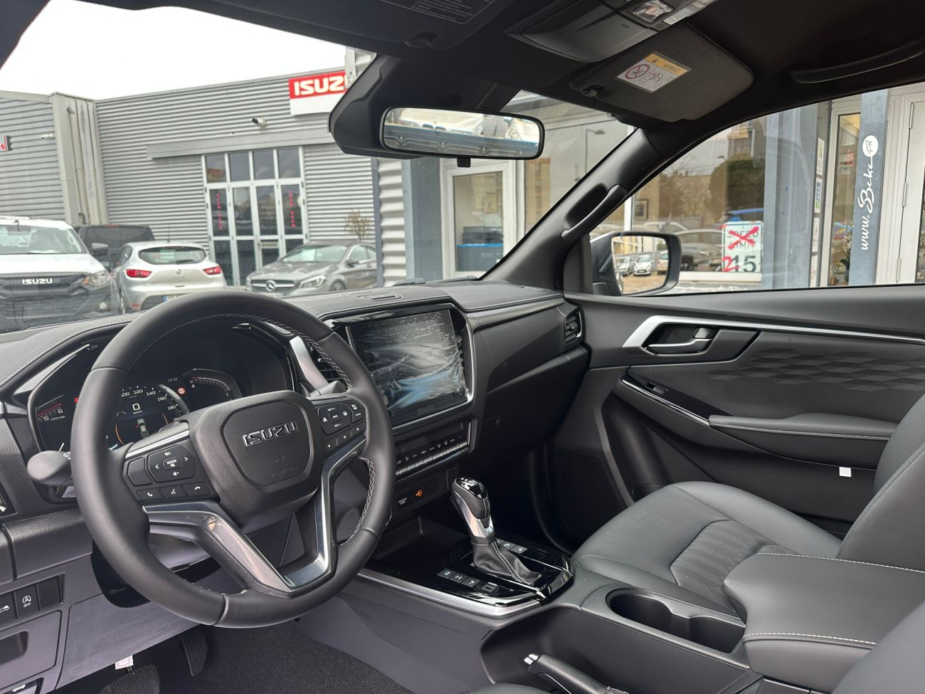 Mandataire ISUZU D-MAX N60 SPACE CAB 1.9 164 CH 4X4 A/T F+