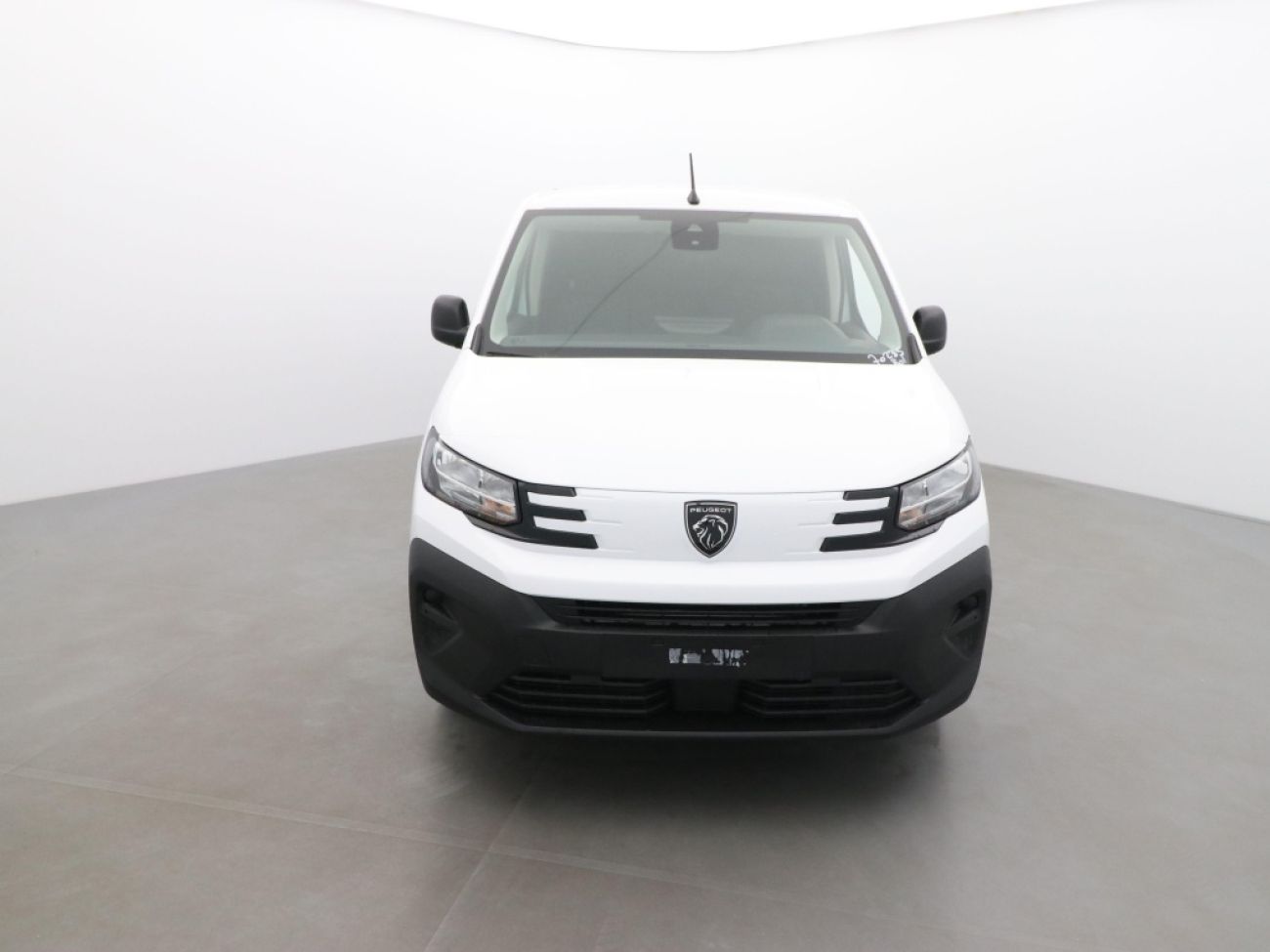 Mandataire PEUGEOT PARTNER M 650KG BLUEHDI 100CH S&S
