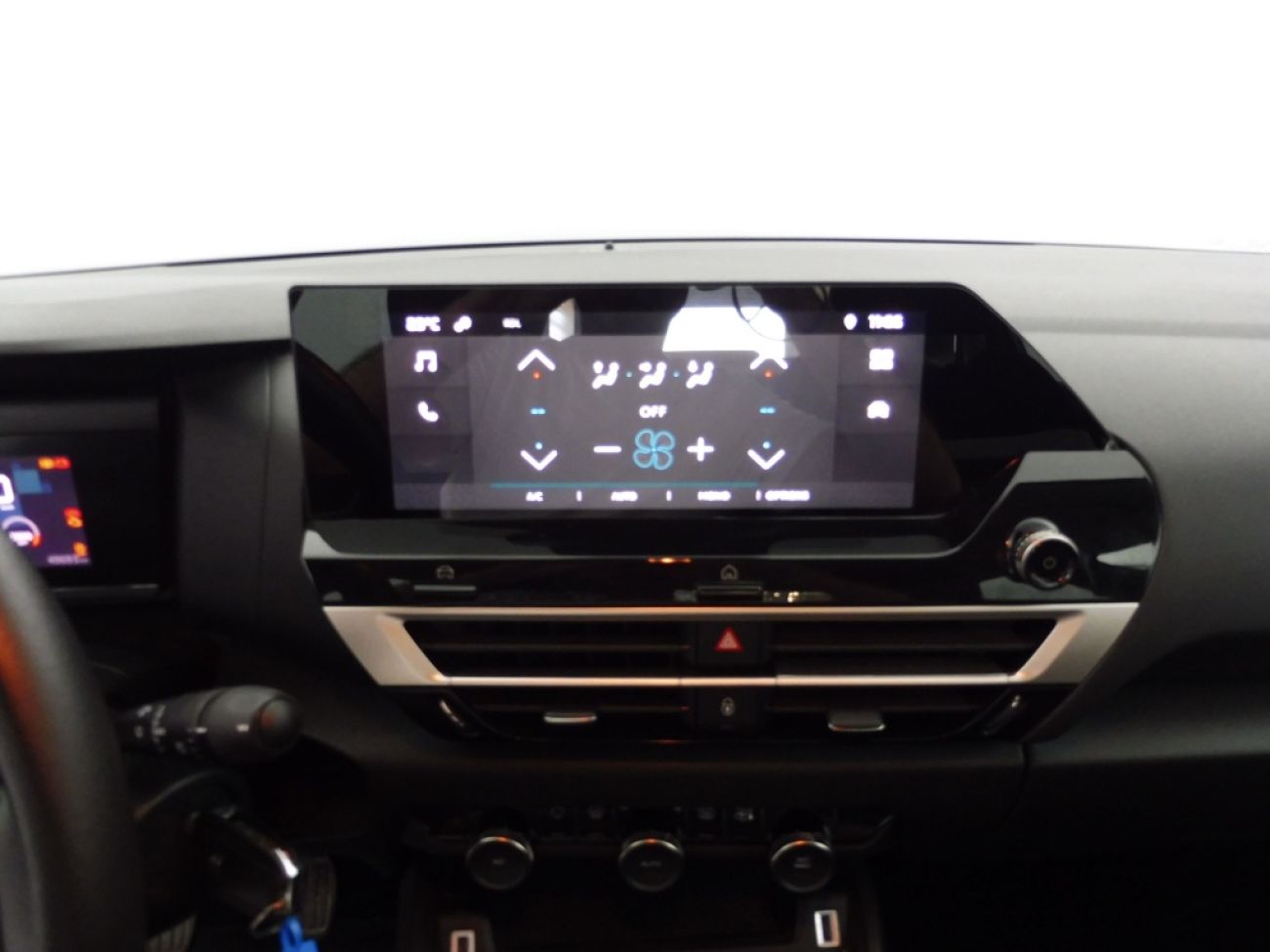 Mandataire Citroën C4 X 1.2 PURETECH 100 FEEL