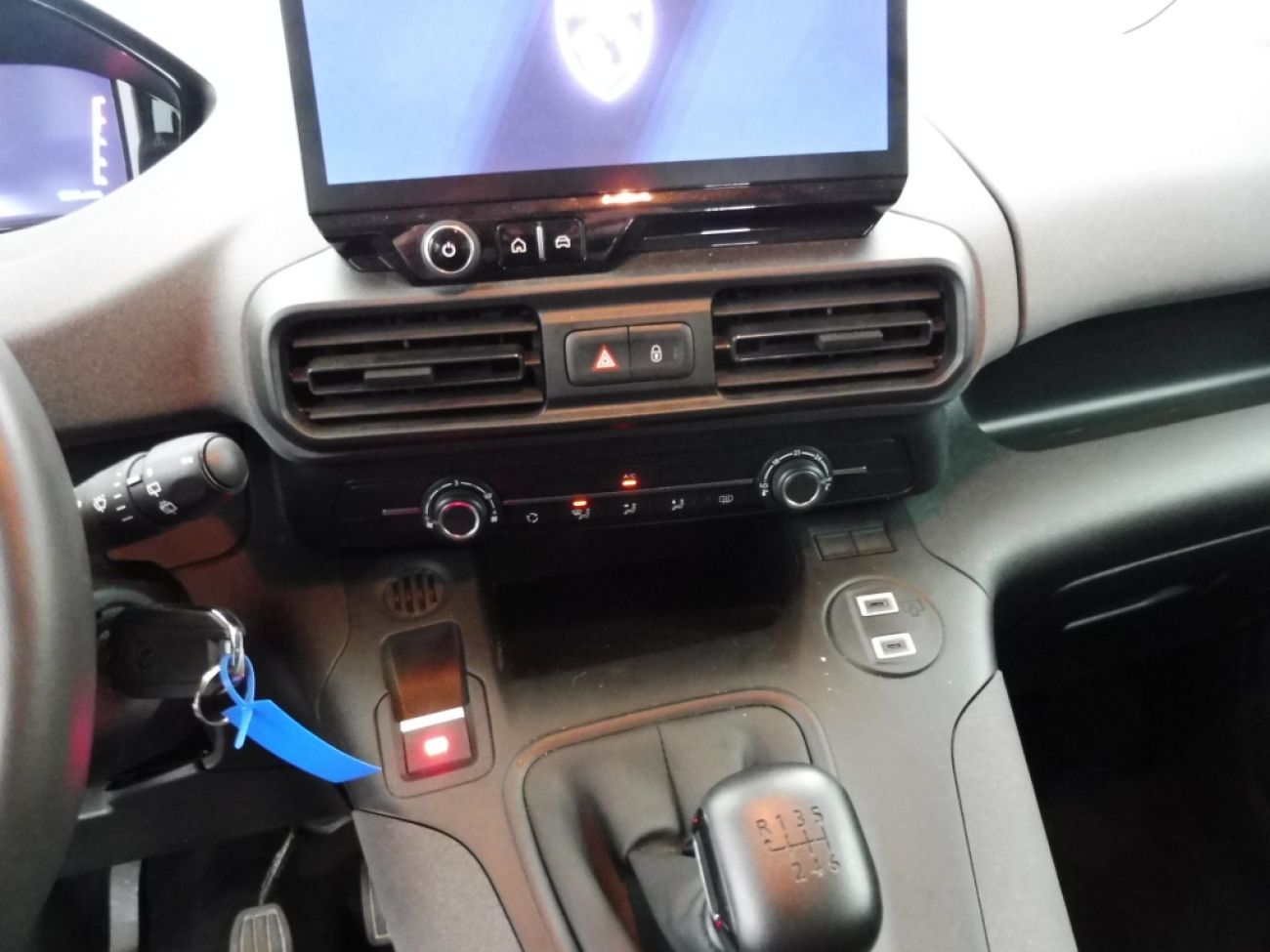 Mandataire PEUGEOT Rifter TAILLE M - 1.5 BLUEHDI 100CH S&S ALLURE 5 PLACES