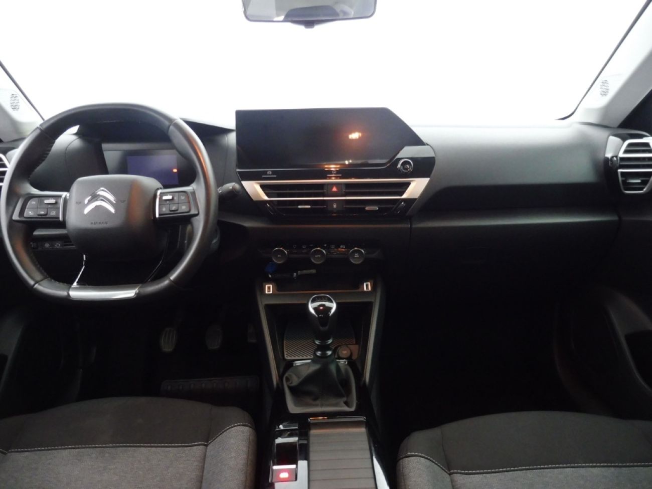 Mandataire Citroën C4 X 1.2 PURETECH 100 FEEL