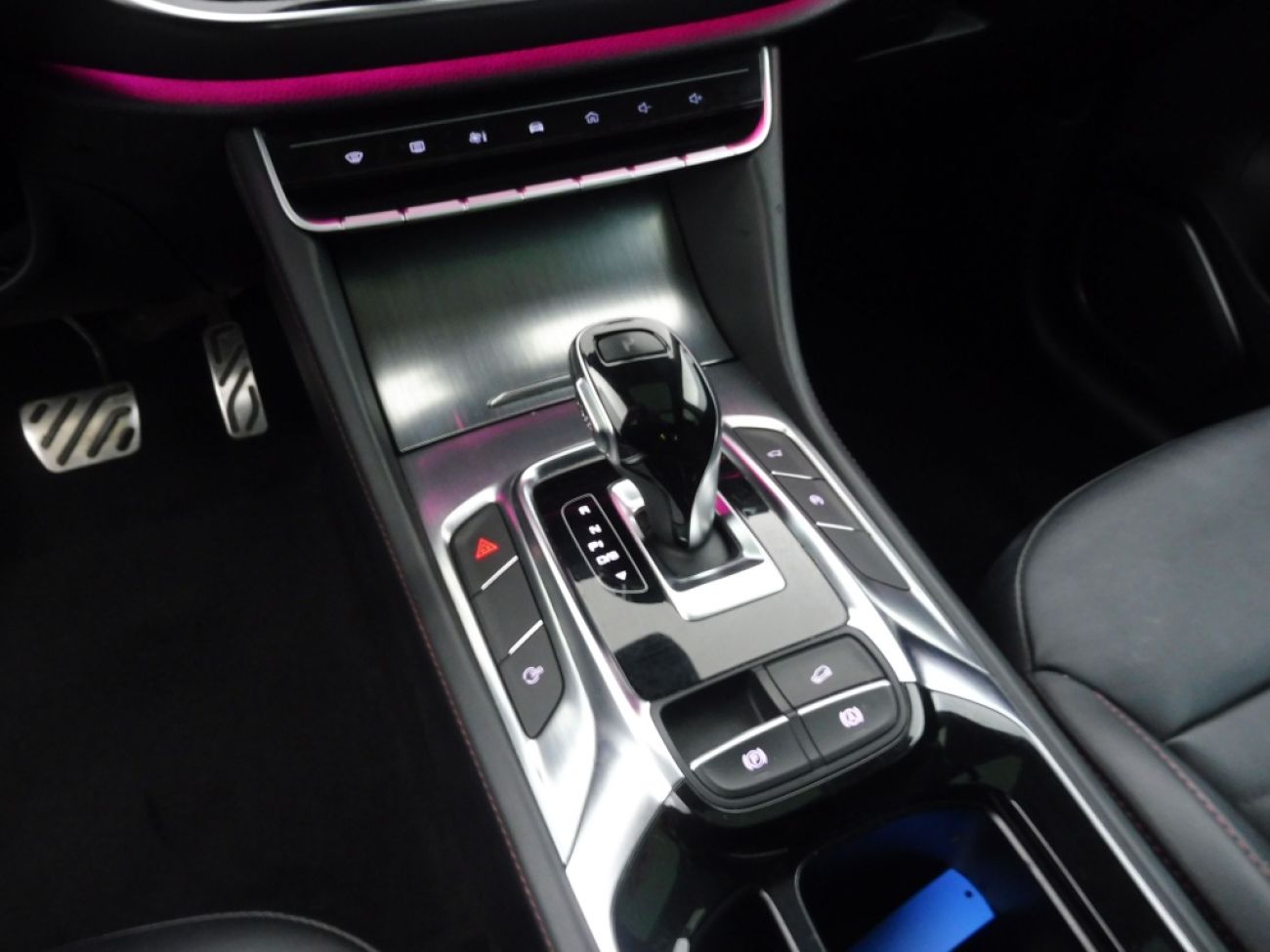 Mandataire MG HS 1.5 T-GDI 162 AT luxury