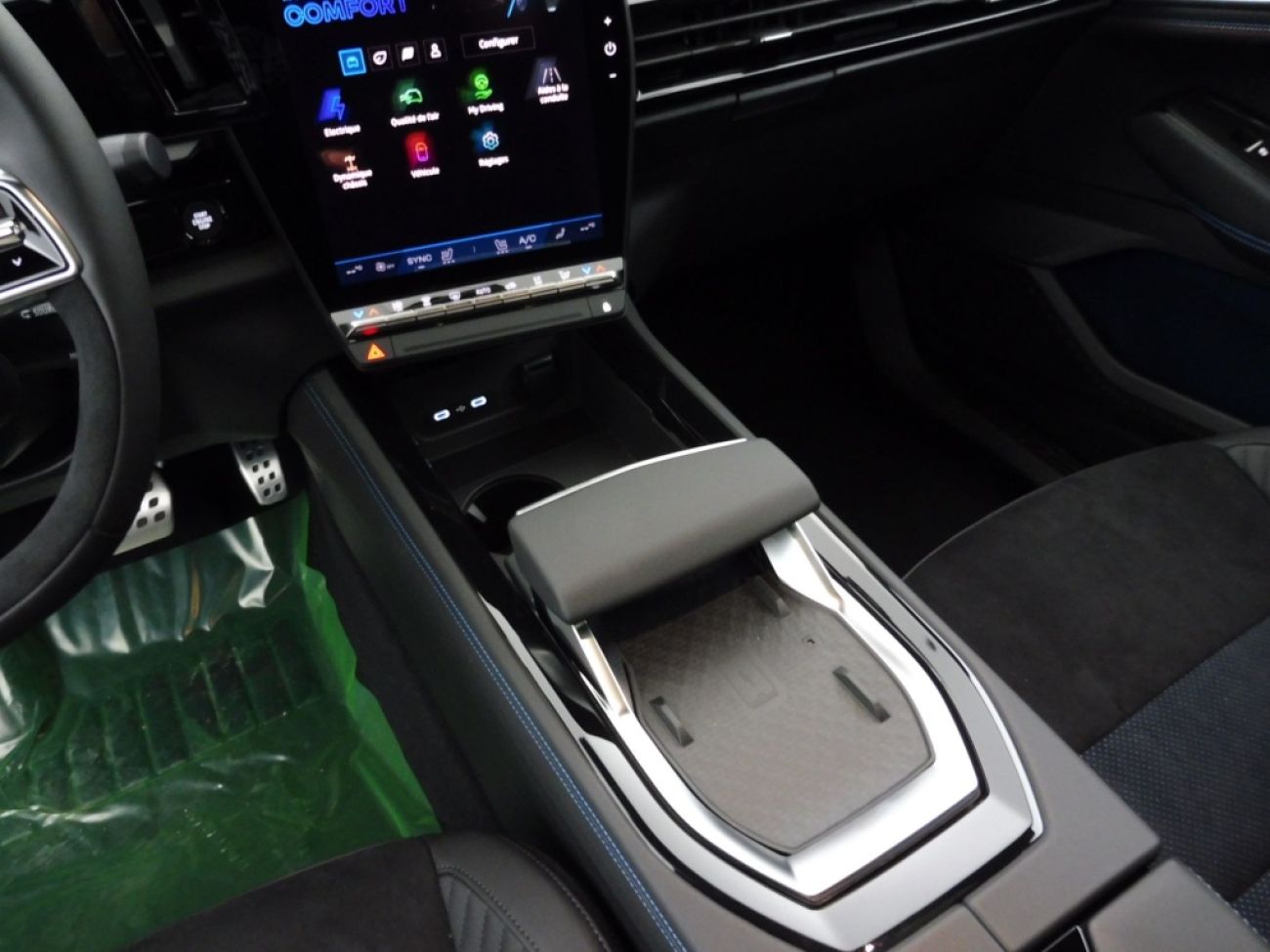 Mandataire RENAULT RAFALE 1.2 E-TECH FULL HYBRID 200CH ESPRIT ALPINE - 25