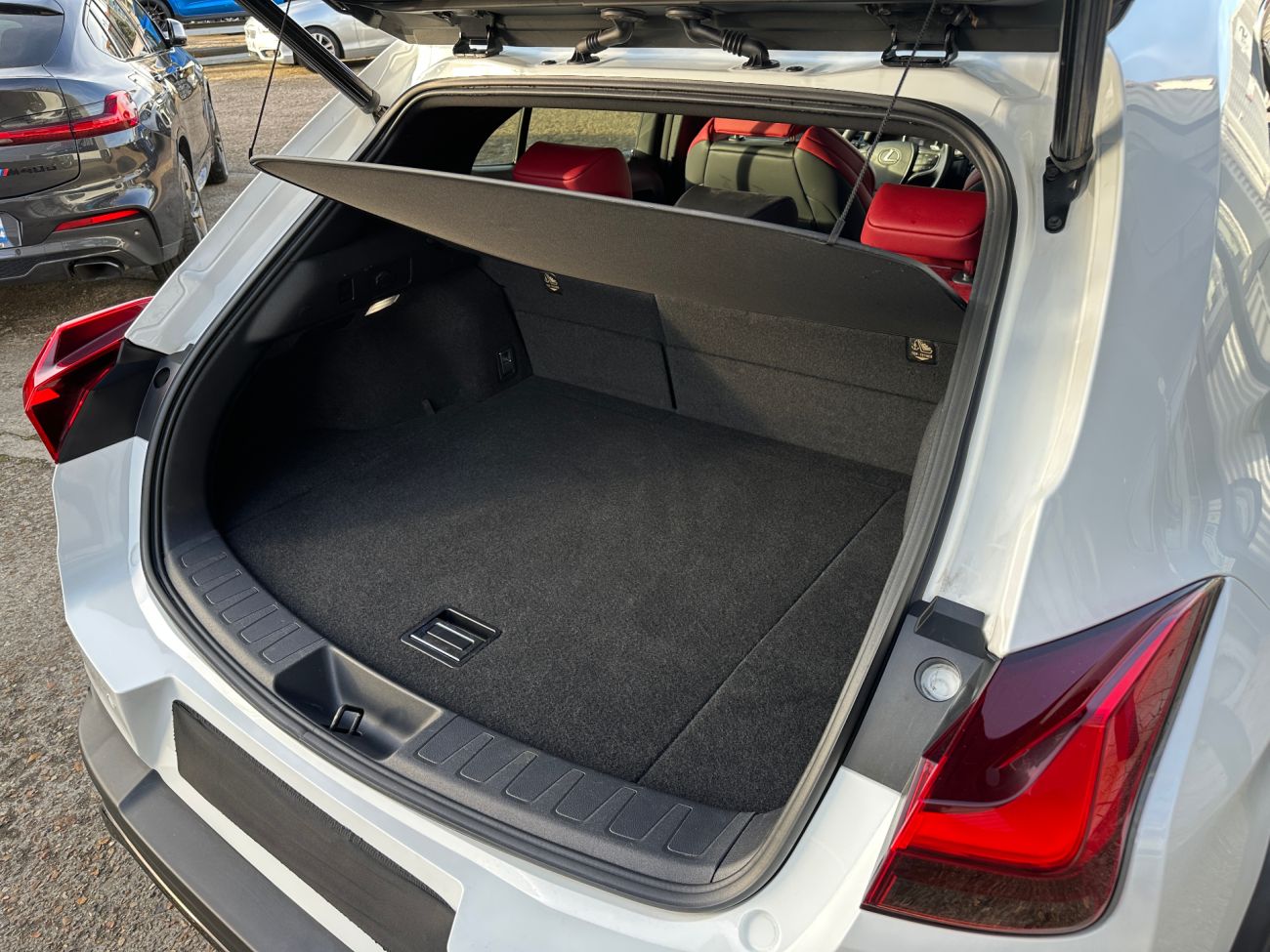 Mandataire LEXUS UX 250h 2WD F SPORT