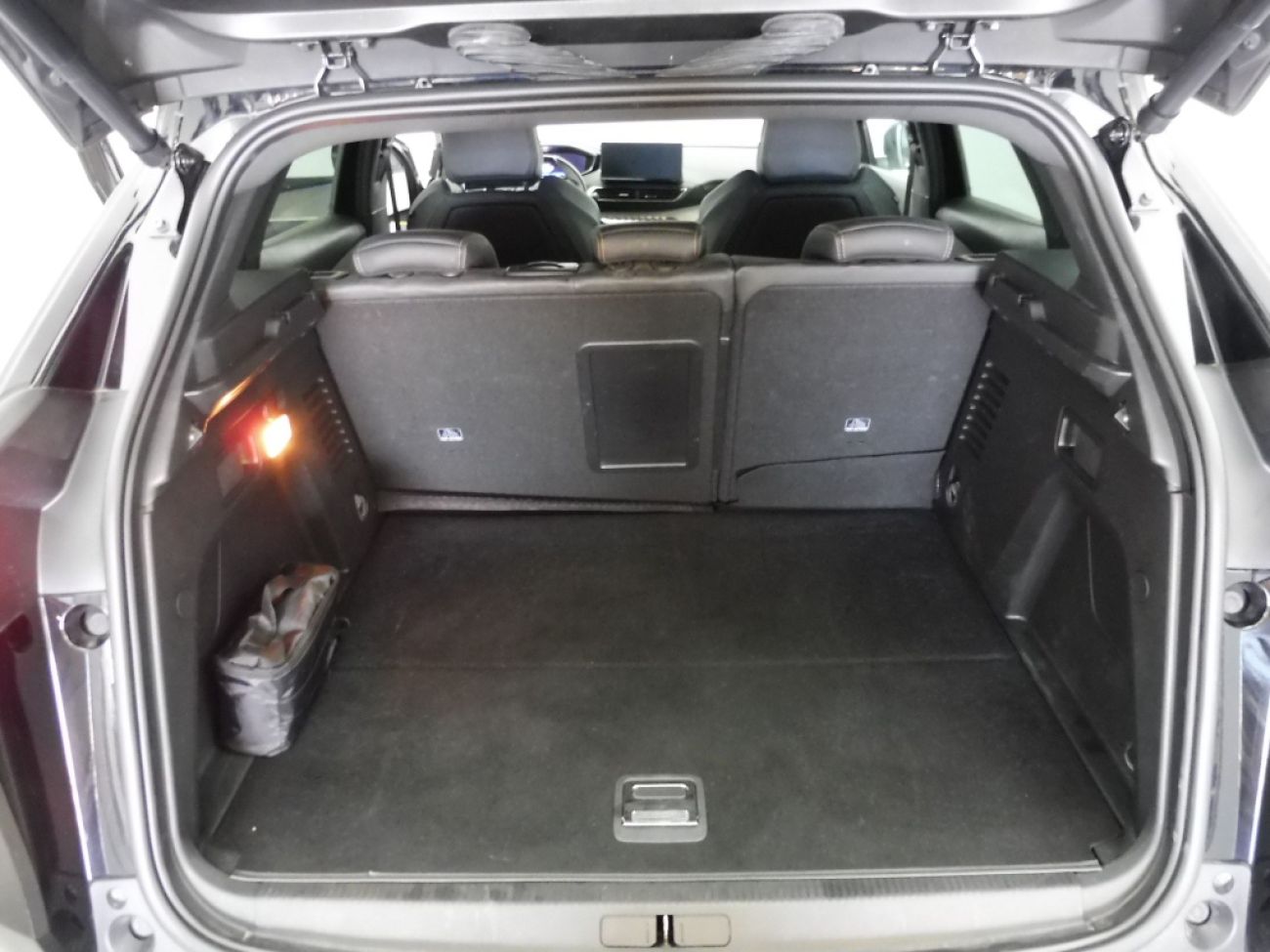 Mandataire PEUGEOT 3008 PLUG-IN HYBRID4 300CH GT PACK E-EAT8